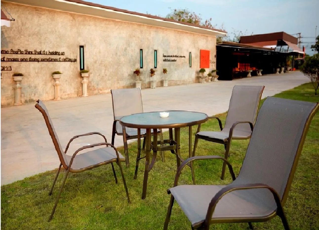 Day in The Sun resort Ratchaburi