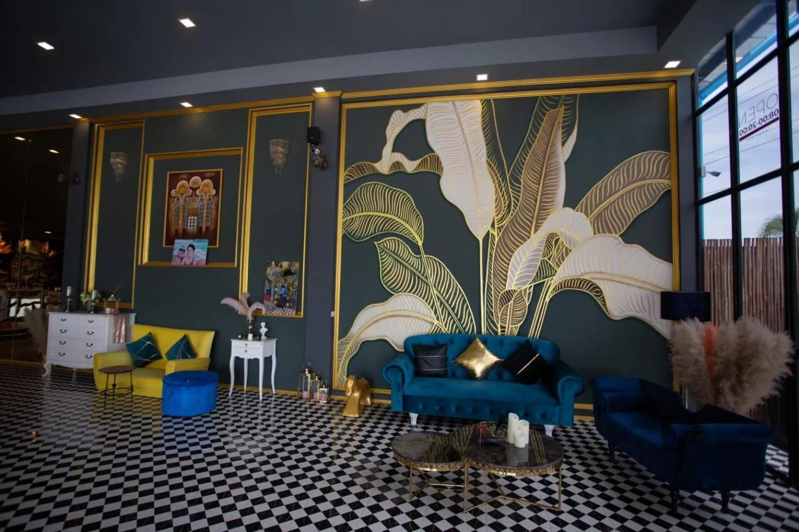 Restaurant/places to eat in The Sun resort Ratchaburi