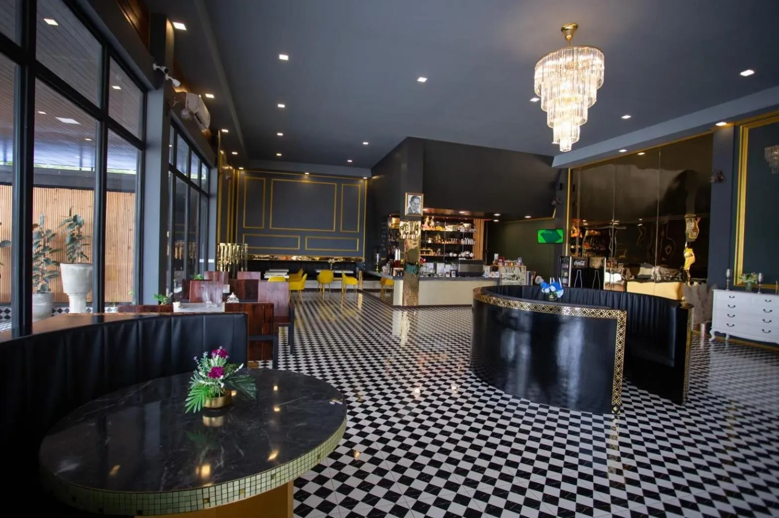 Restaurant/places to eat in The Sun resort Ratchaburi