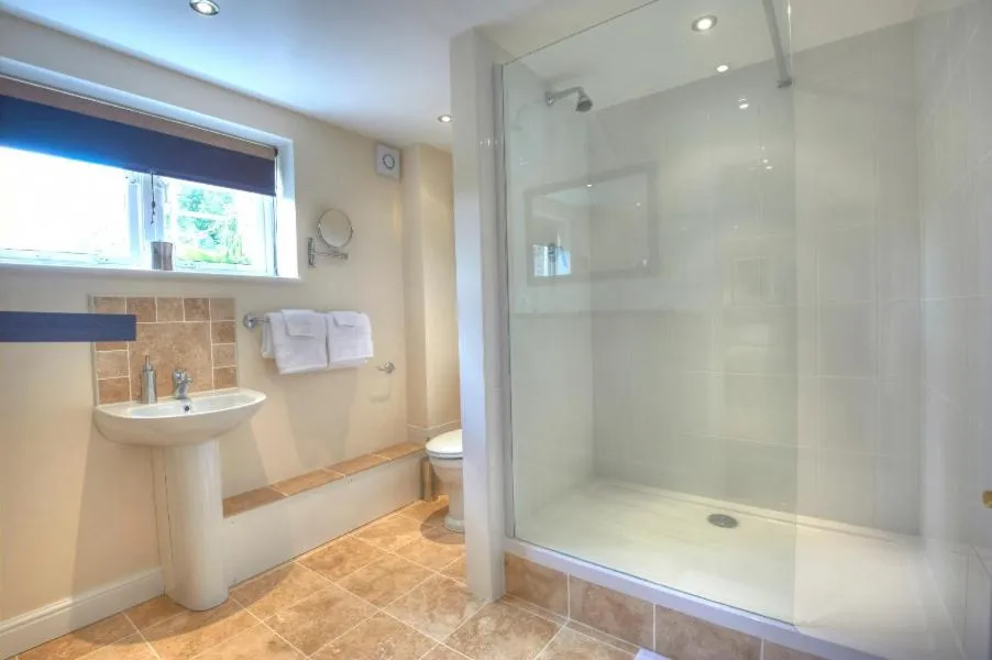 Bathroom in Sunset House Bed and Breakfast