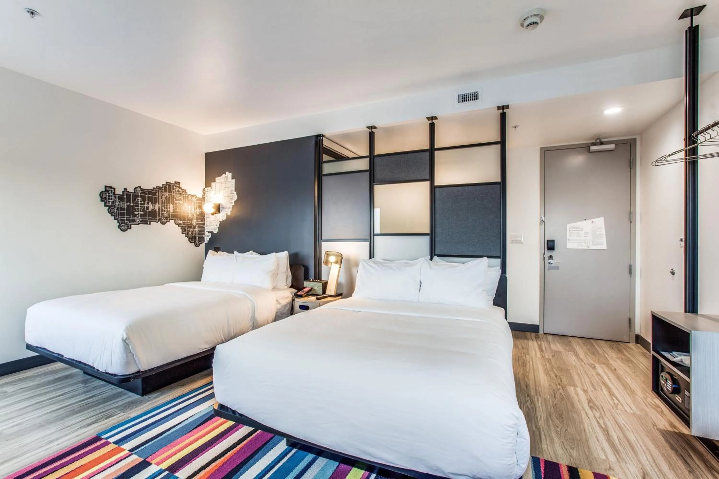 Photo of the whole room, Bed in Aloft Dallas Arlington Entertainment District