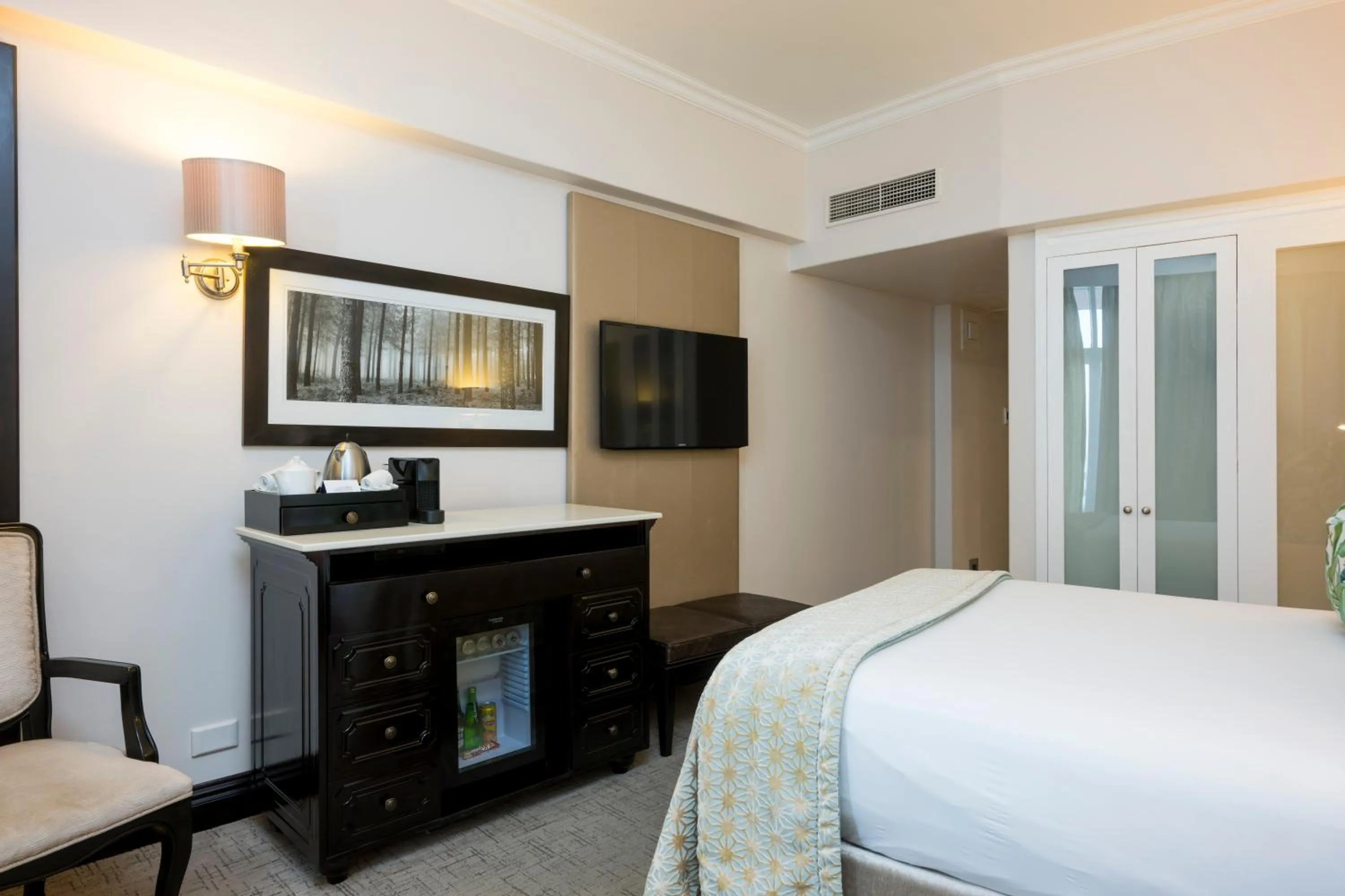 Bed in Beverly Hills