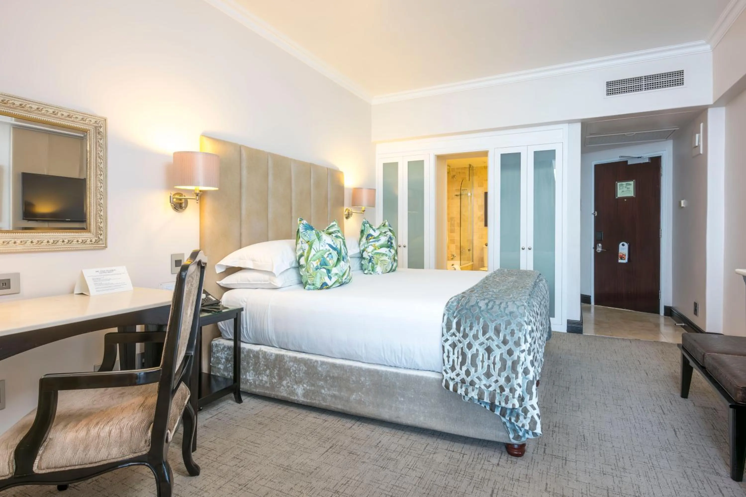 Bedroom, Bed in Beverly Hills