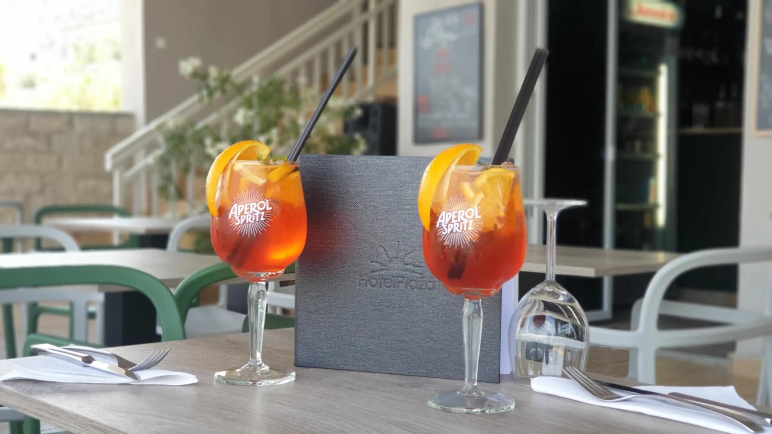 Drinks in Hotel Plaza