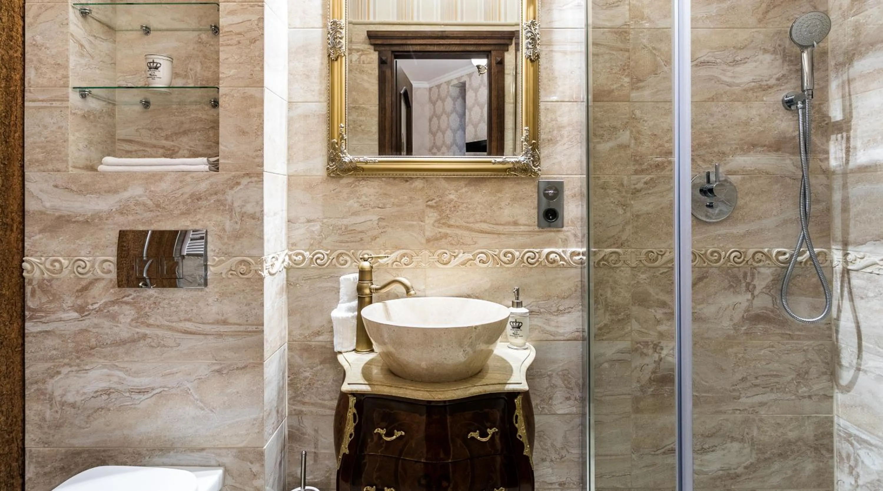 Bathroom in Exclusive Royal Apartments
