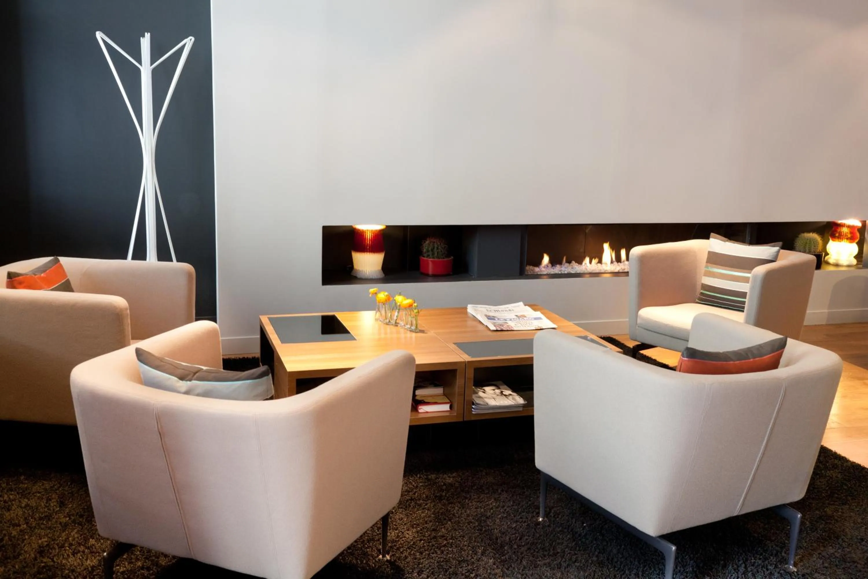 Communal lounge/ TV room in Fred'Hotel