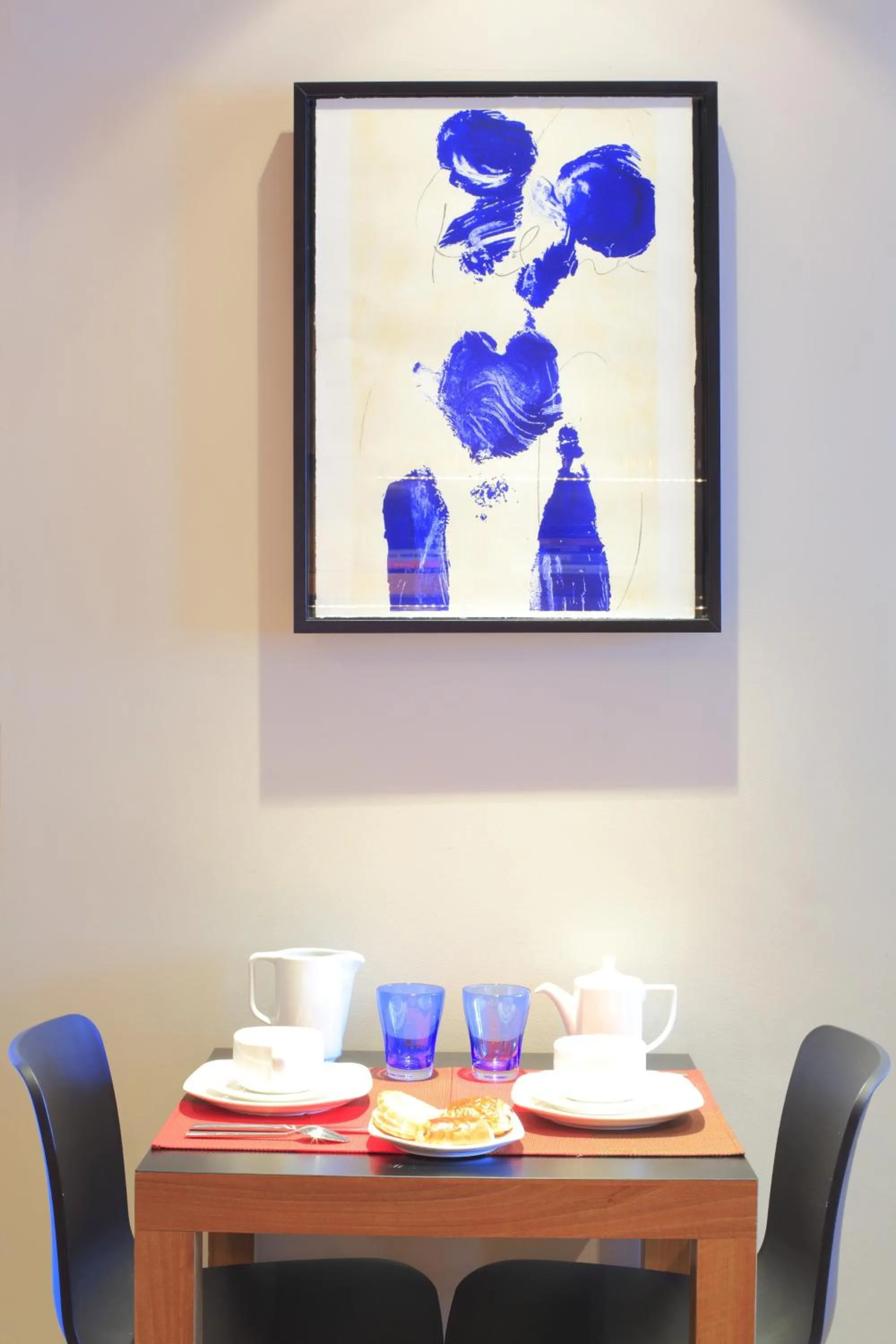 Restaurant/places to eat in Fred'Hotel