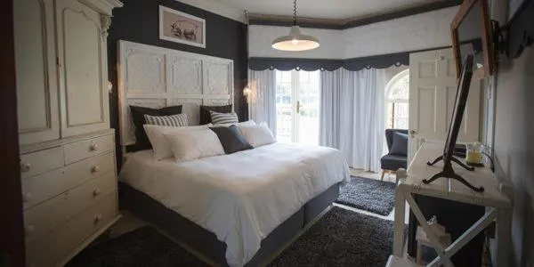 Bed in Schoon Huis Manor