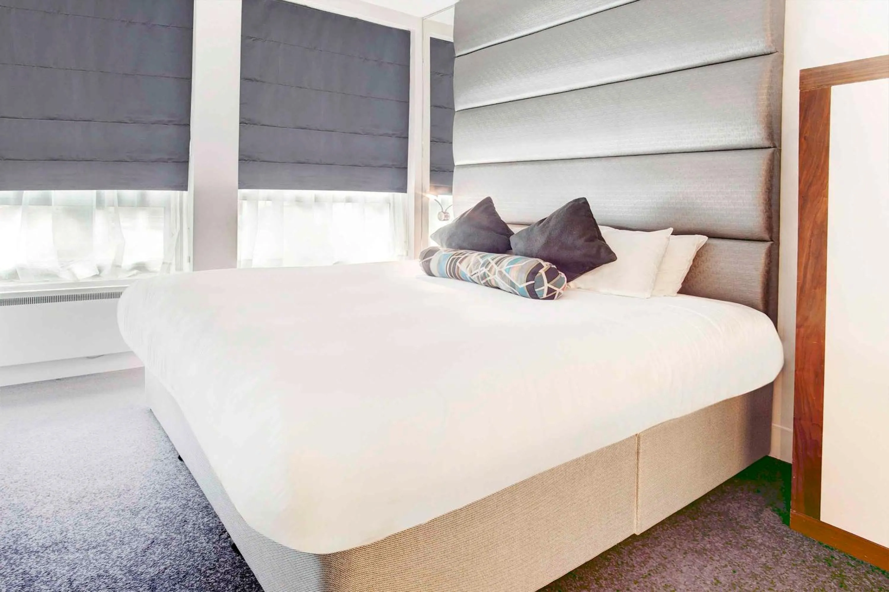 Photo of the whole room, Bed in Sandman Signature Newcastle Hotel