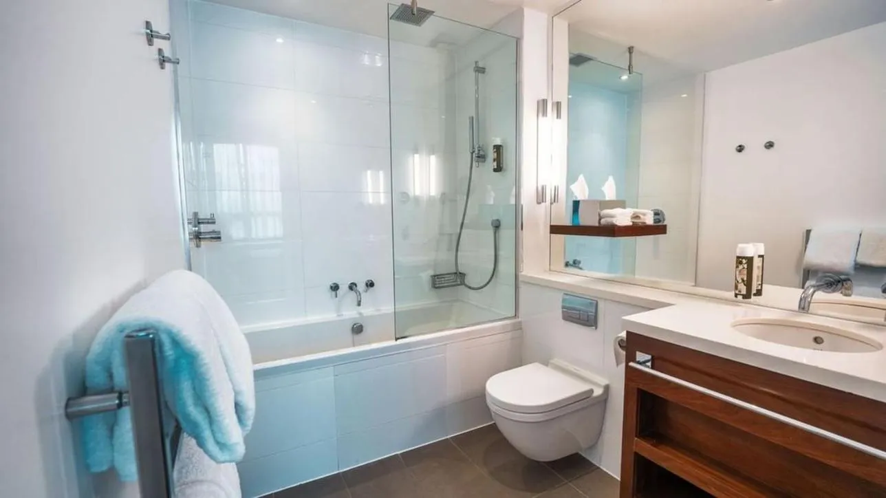 Bedroom in Sandman Signature Newcastle Hotel