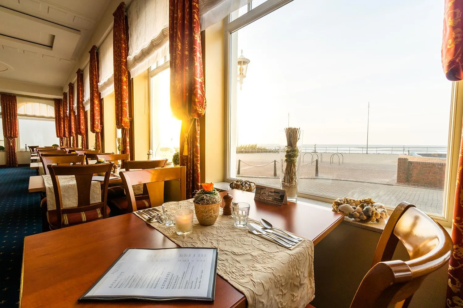 Restaurant/places to eat in Strandhotel Ostfriesenhof