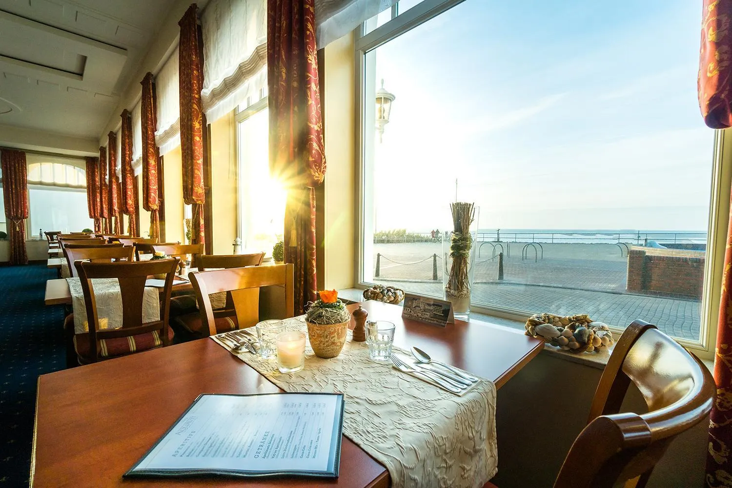 Restaurant/places to eat in Strandhotel Ostfriesenhof