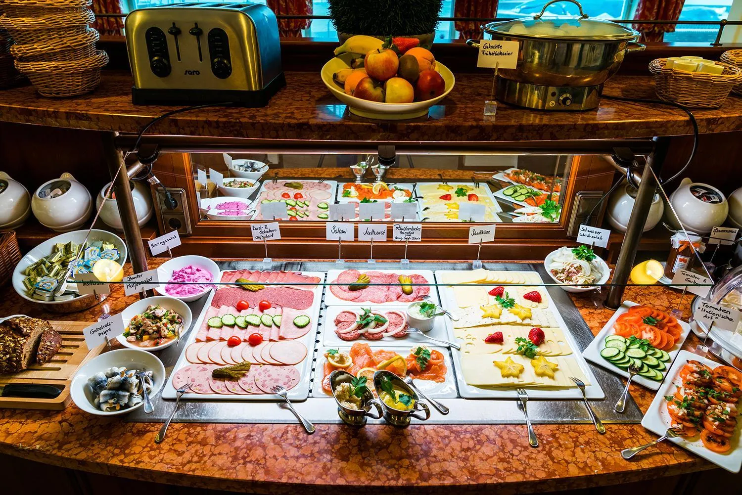 Buffet breakfast in Strandhotel Ostfriesenhof