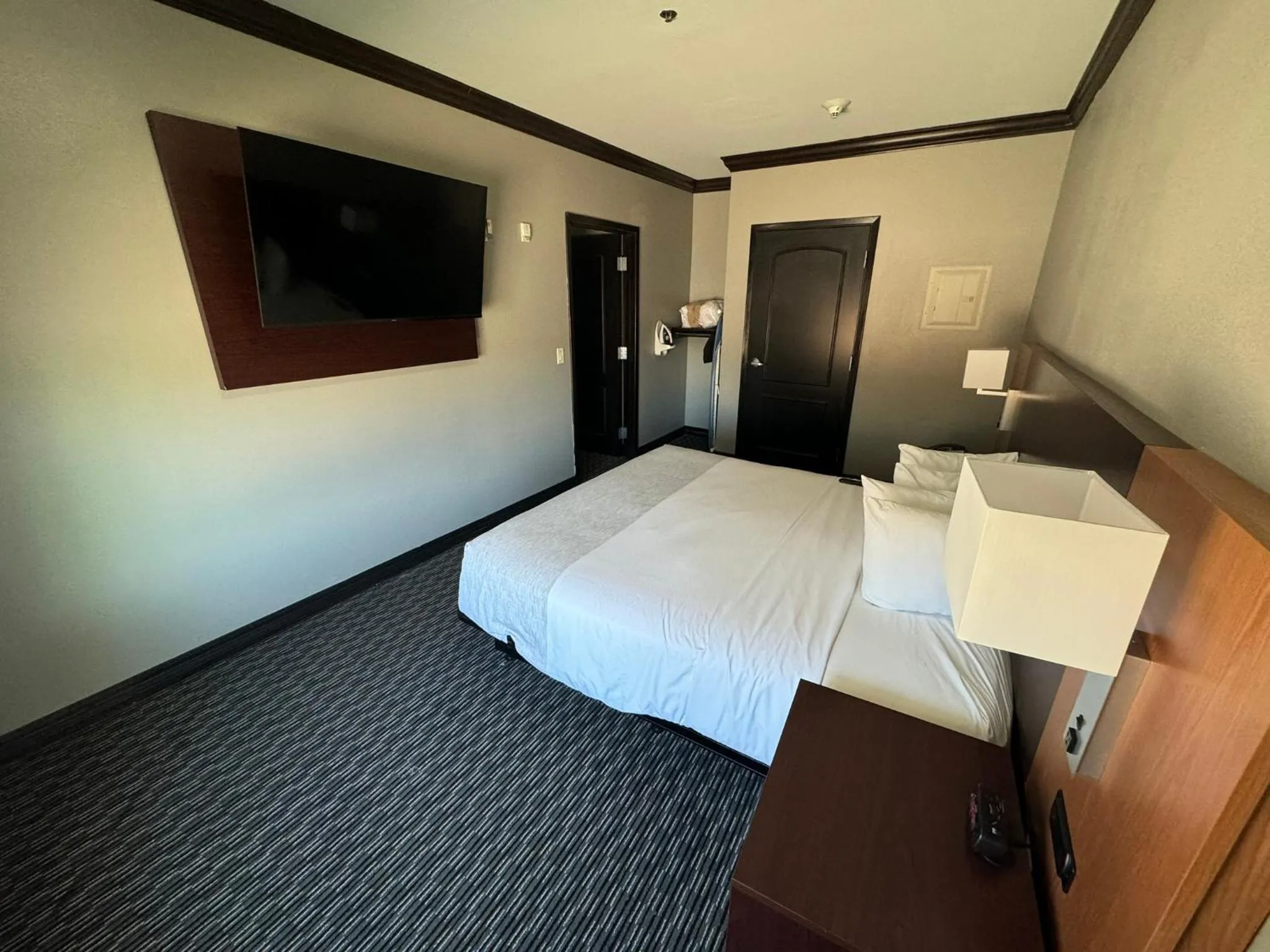 Bed in Hawthorn Suites by Wyndham Lubbock