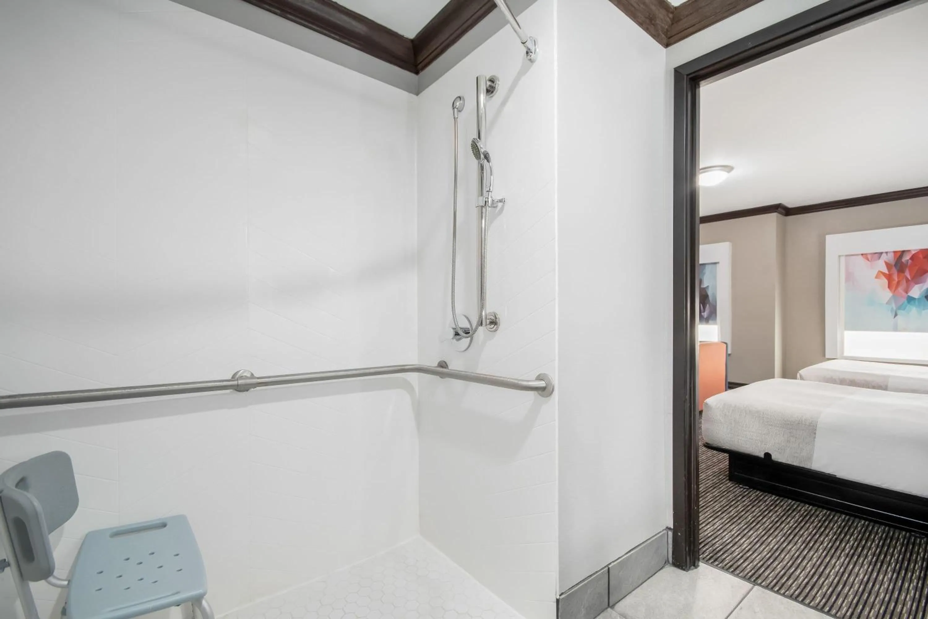 Shower, Bed in Hawthorn Suites by Wyndham Lubbock
