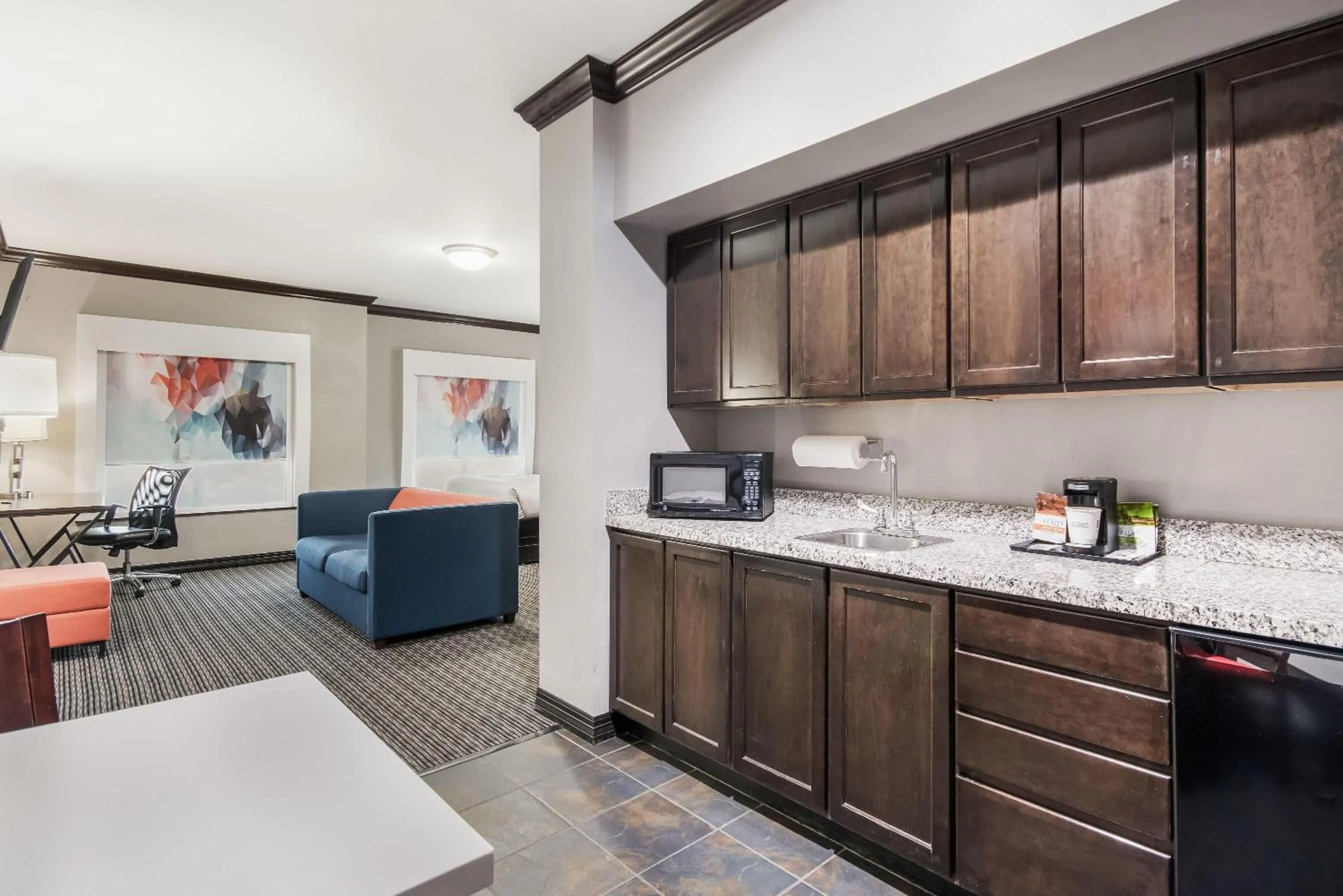 Bed in Hawthorn Suites by Wyndham Lubbock