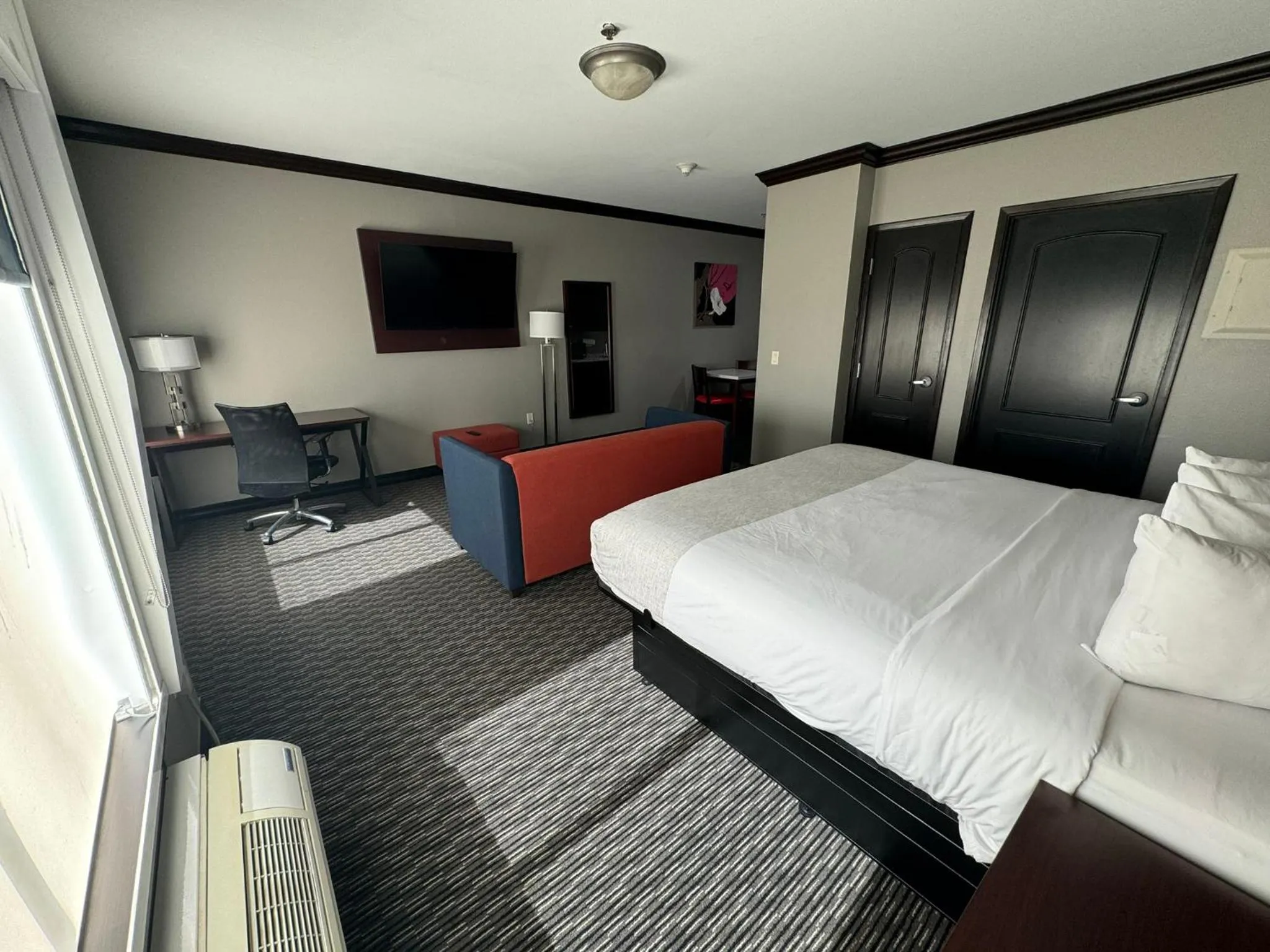 TV and multimedia, Bed in Hawthorn Suites by Wyndham Lubbock