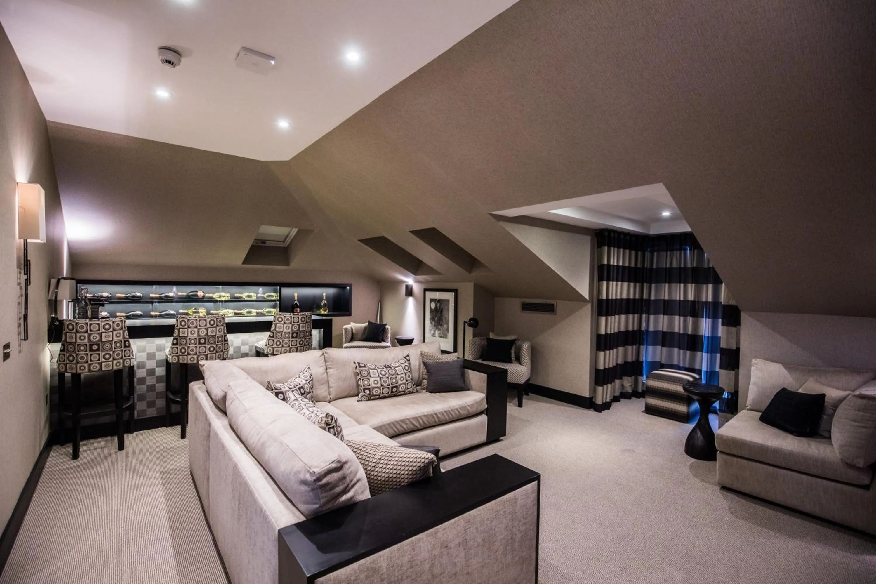 Photo of the whole room in The Chester Hotel