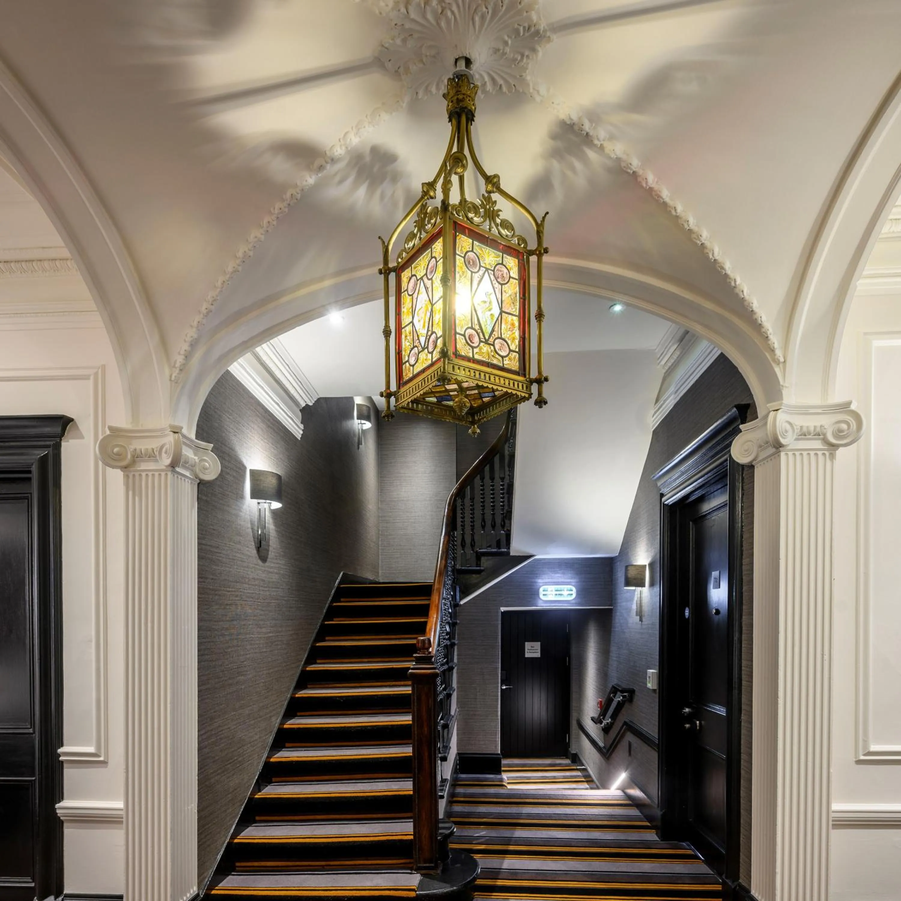 Lobby or reception in The Chester Hotel