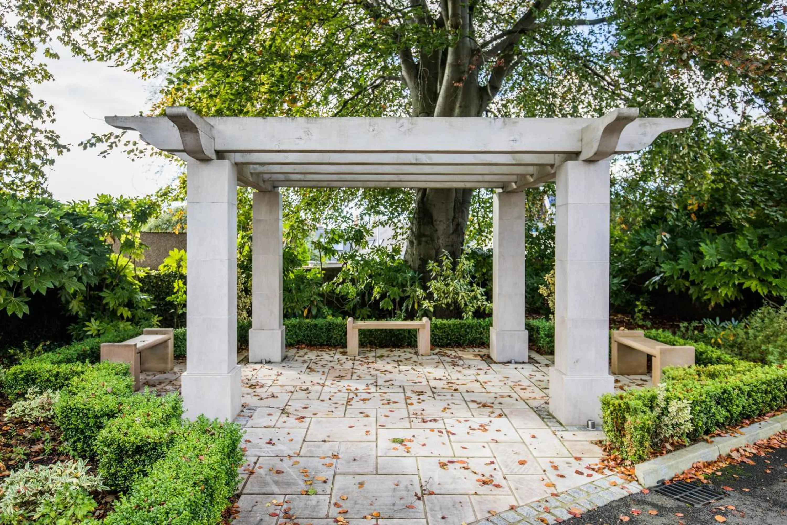 Garden in The Chester Hotel