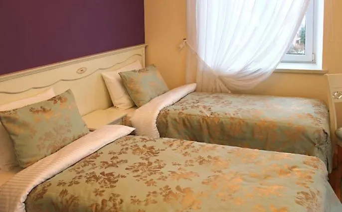 Photo of the whole room, Bed in Willa Halina