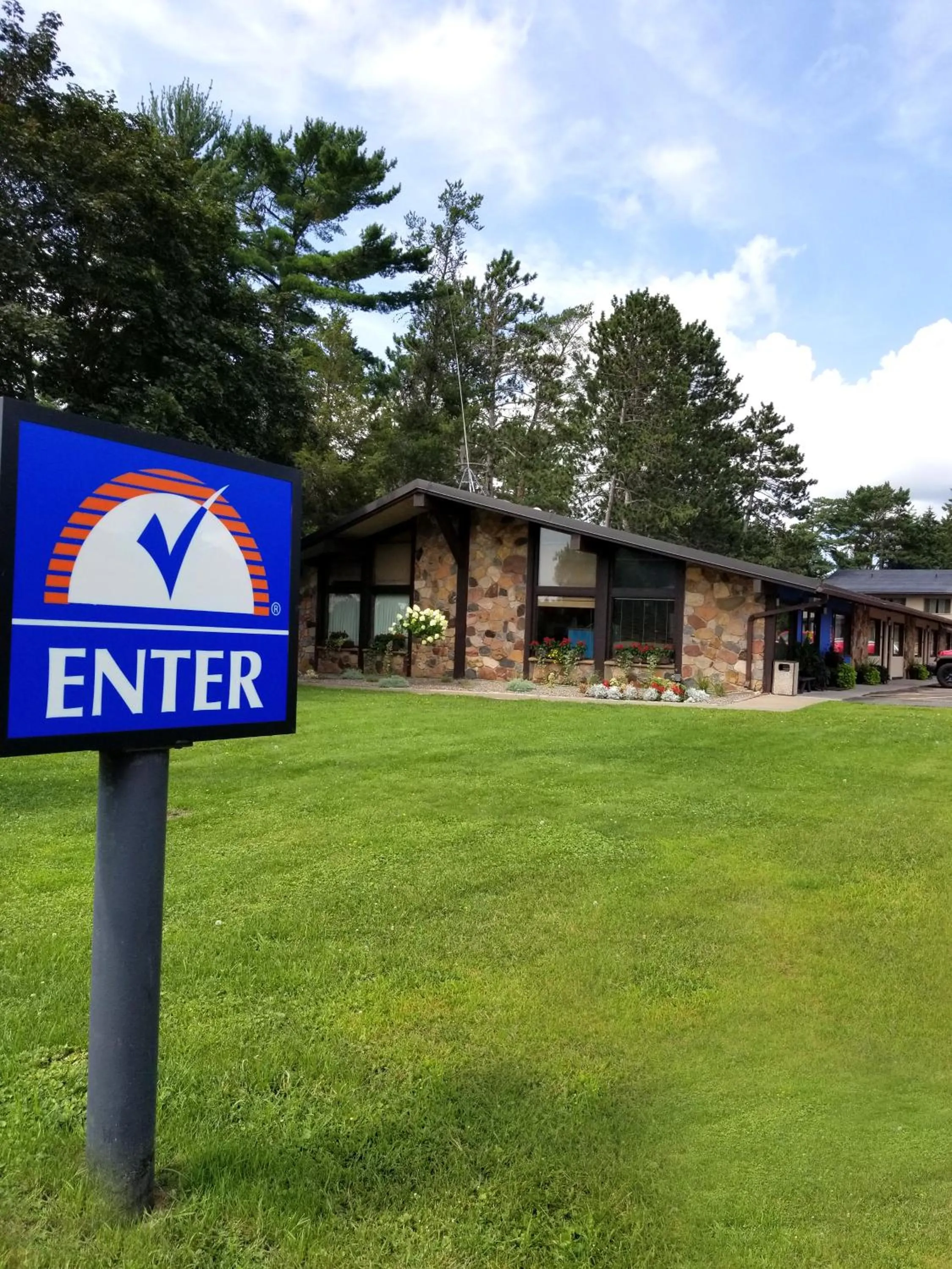 Property building in Americas Best Value Inn Hinckley