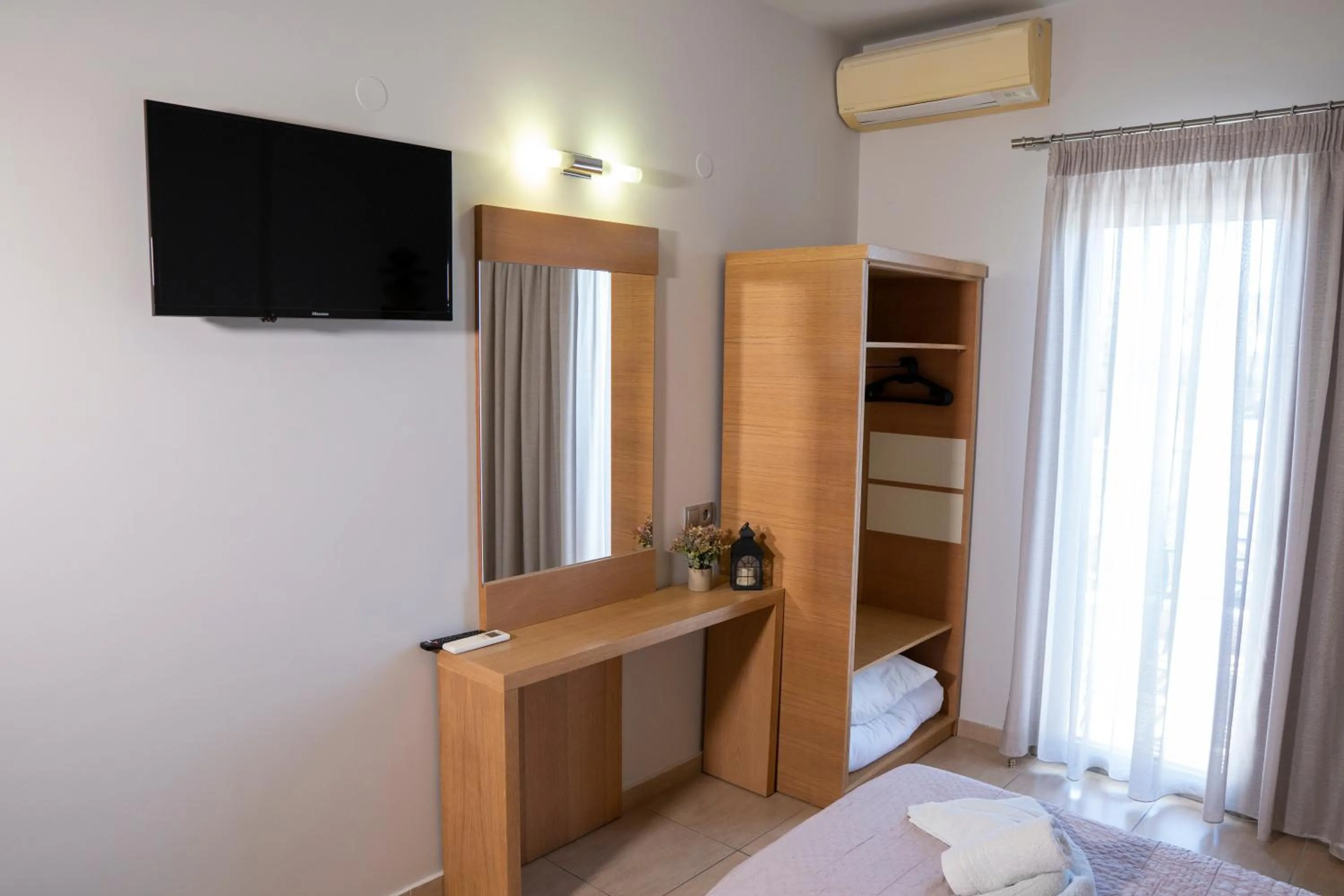 Bed in Hotel Epavlis Eleftheriadi