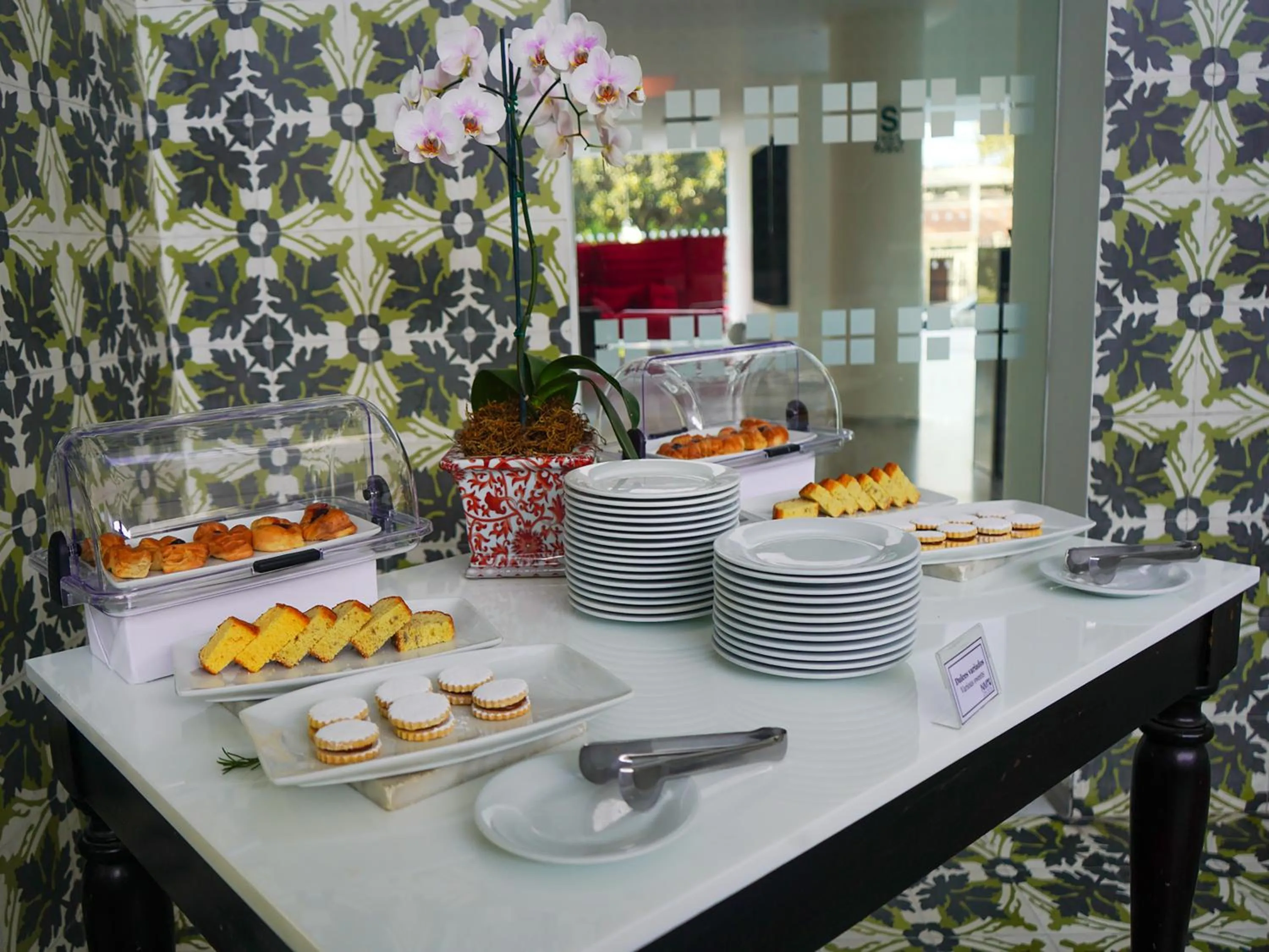 Breakfast in NM Lima Hotel