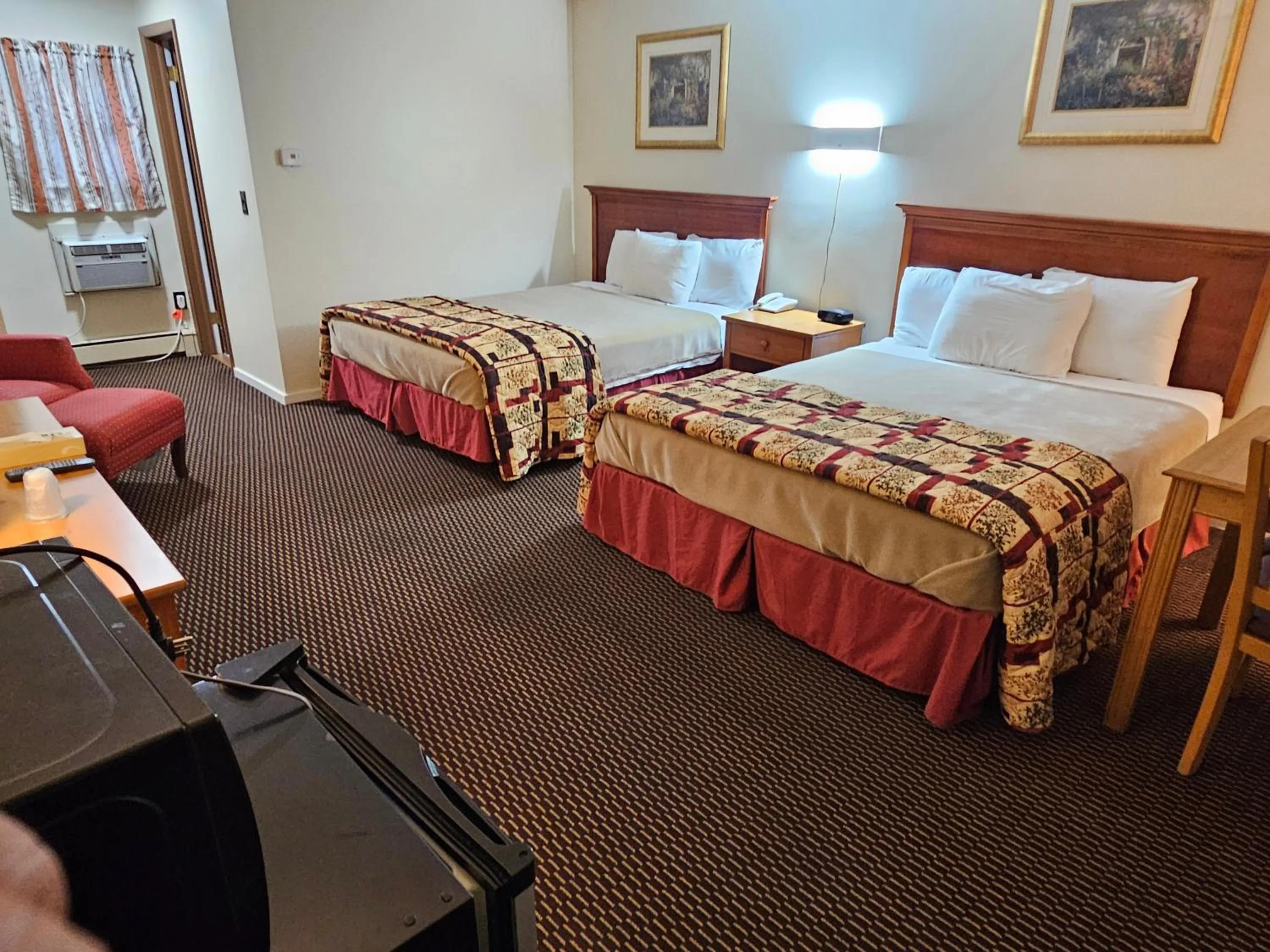 Photo of the whole room, Bed in Alpenhaus Motel