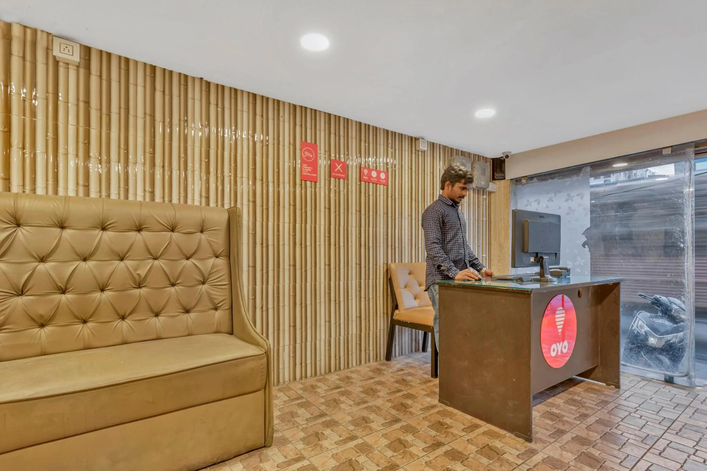 Lobby or reception in HOTEL O ANKITHA GRAND