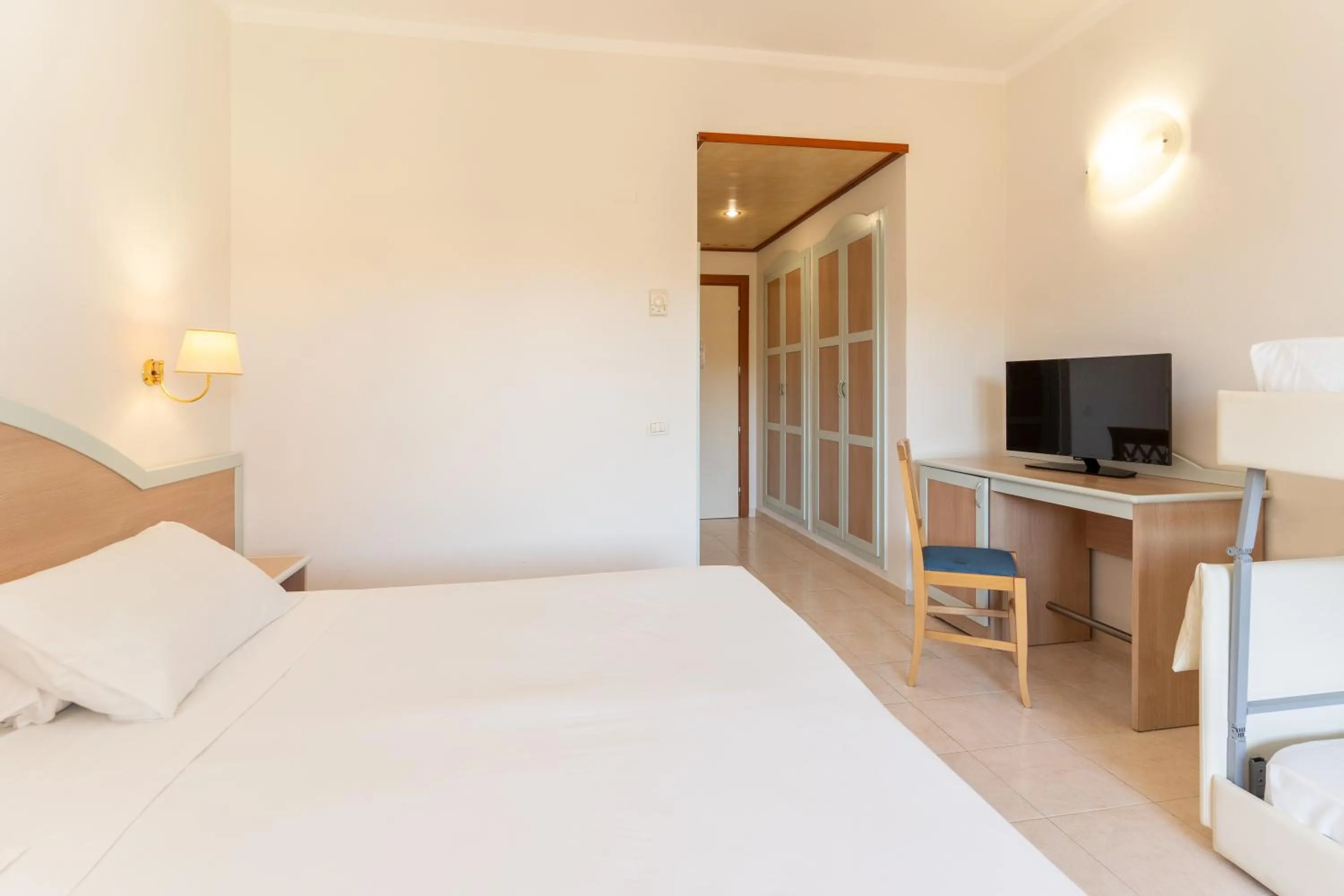 Bed in Falkensteiner Club Funimation Garden Calabria