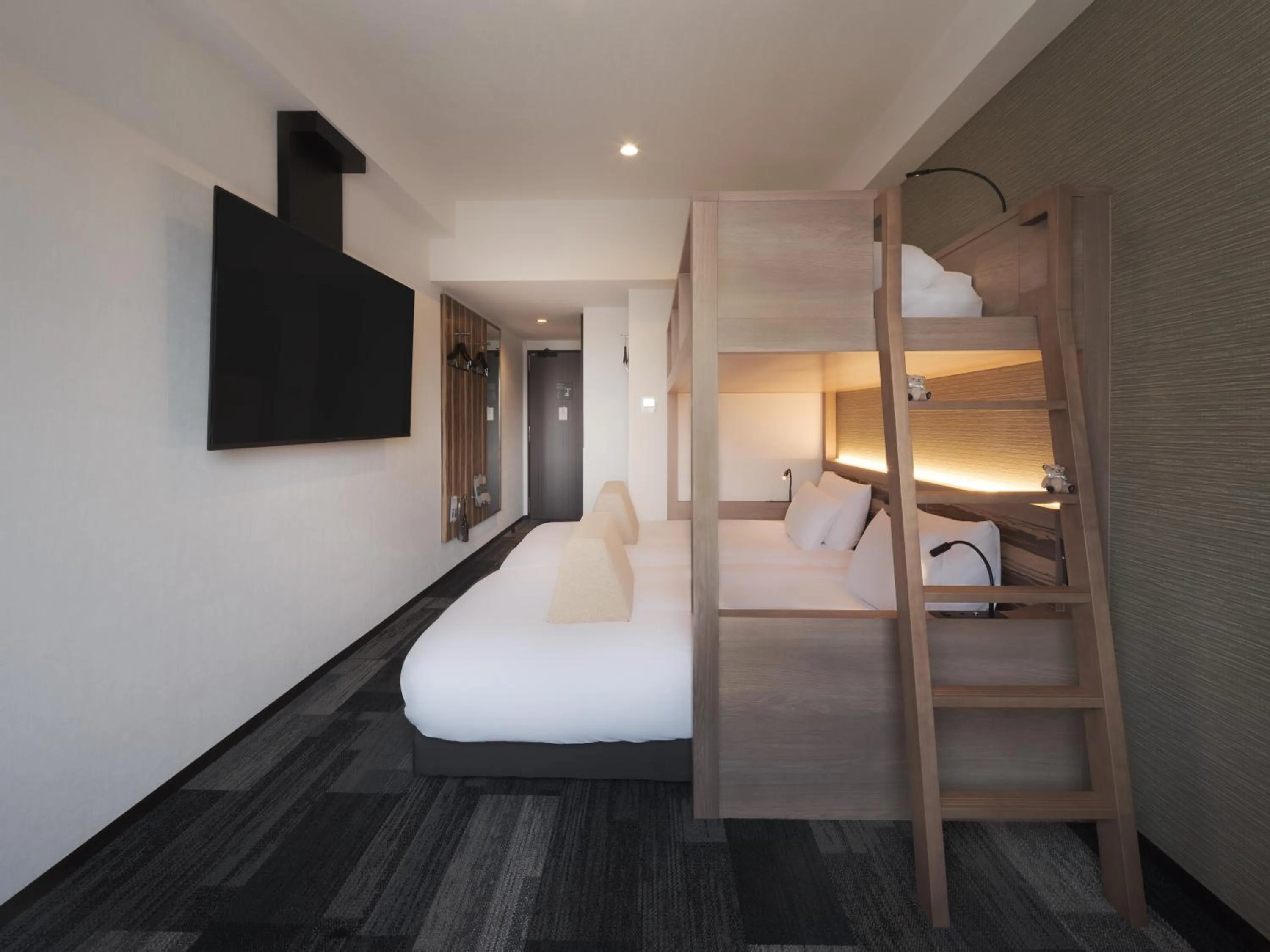 Photo of the whole room, Bed in the b asakusa