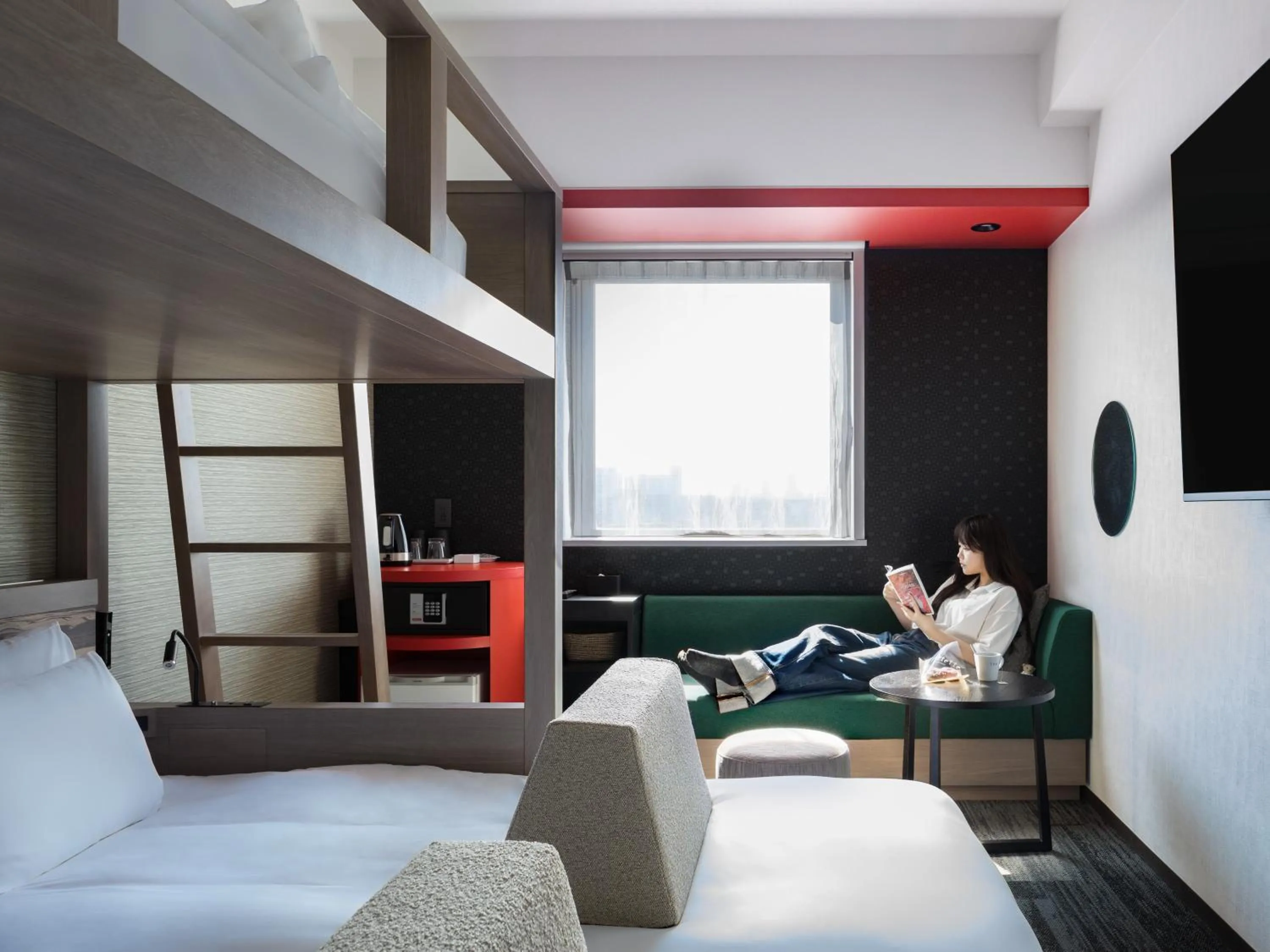 Photo of the whole room, Bed in the b asakusa