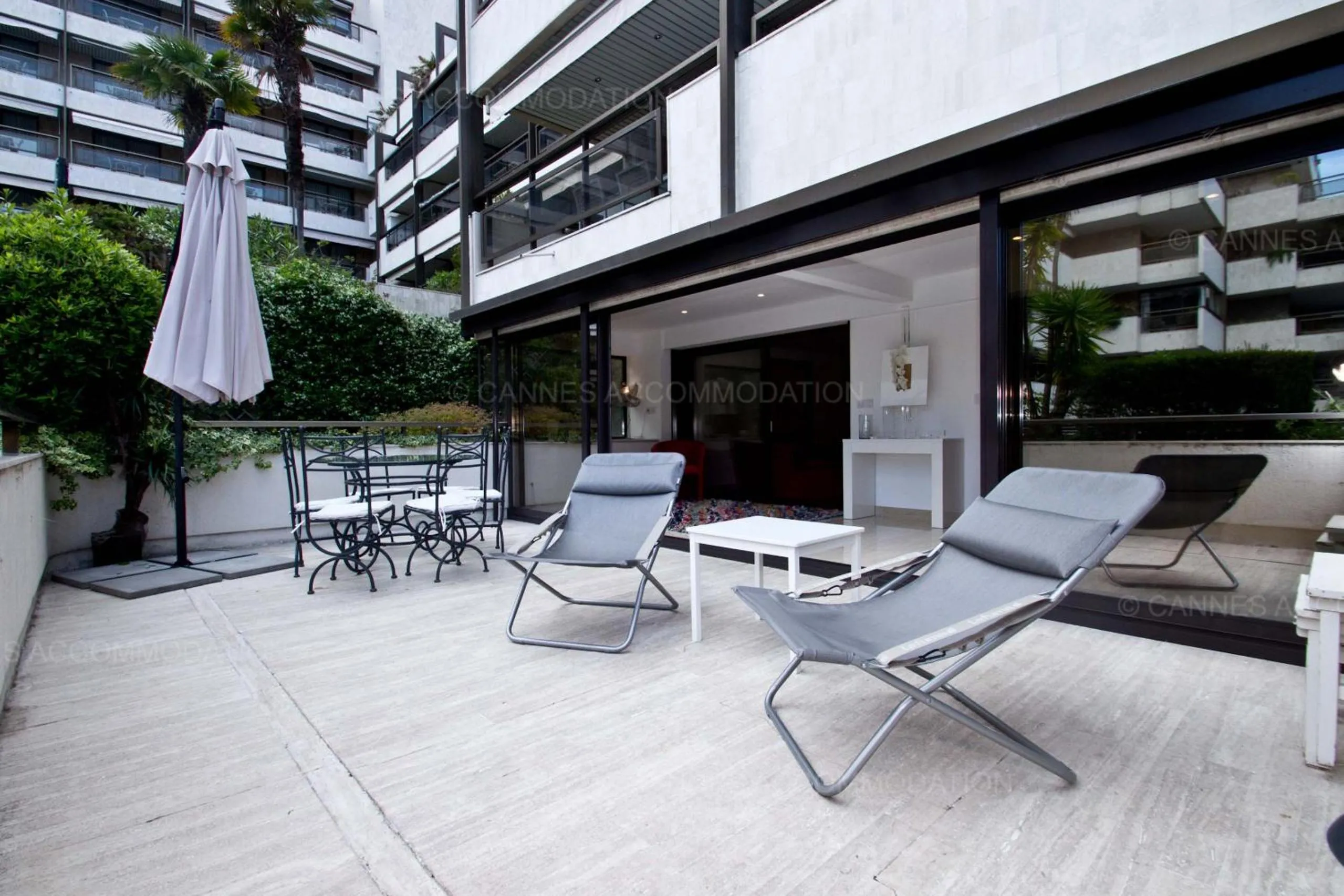 Balcony/Terrace in Gray 2A2