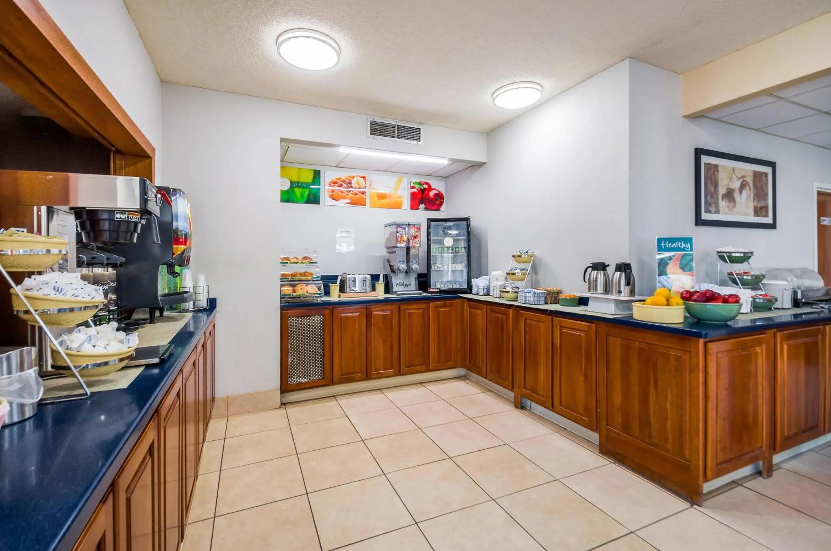 Breakfast in Quality Inn Fredericksburg-Central Park Area