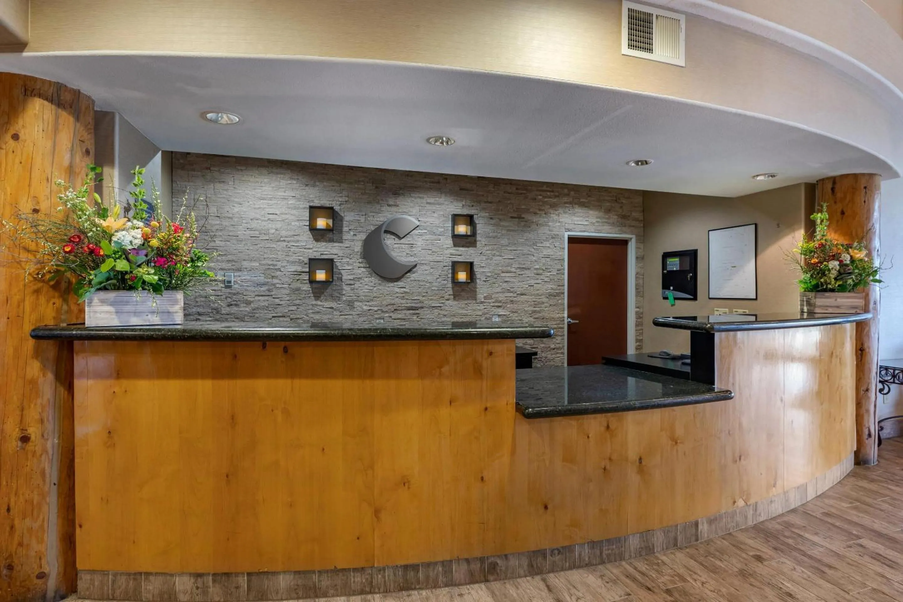 Lobby or reception in Comfort Suites Golden West on Evergreen Parkway