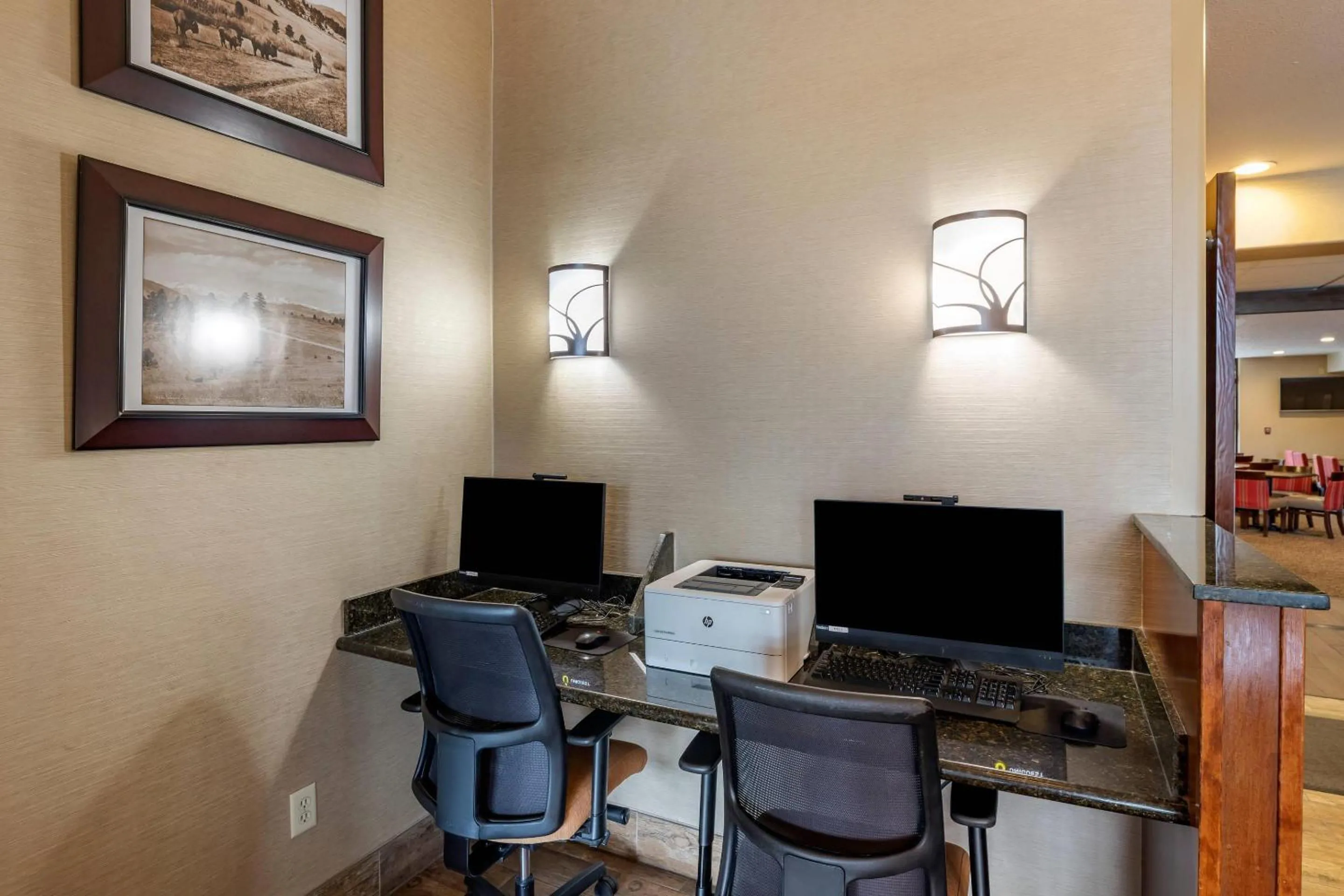 Business facilities in Comfort Suites Golden West on Evergreen Parkway