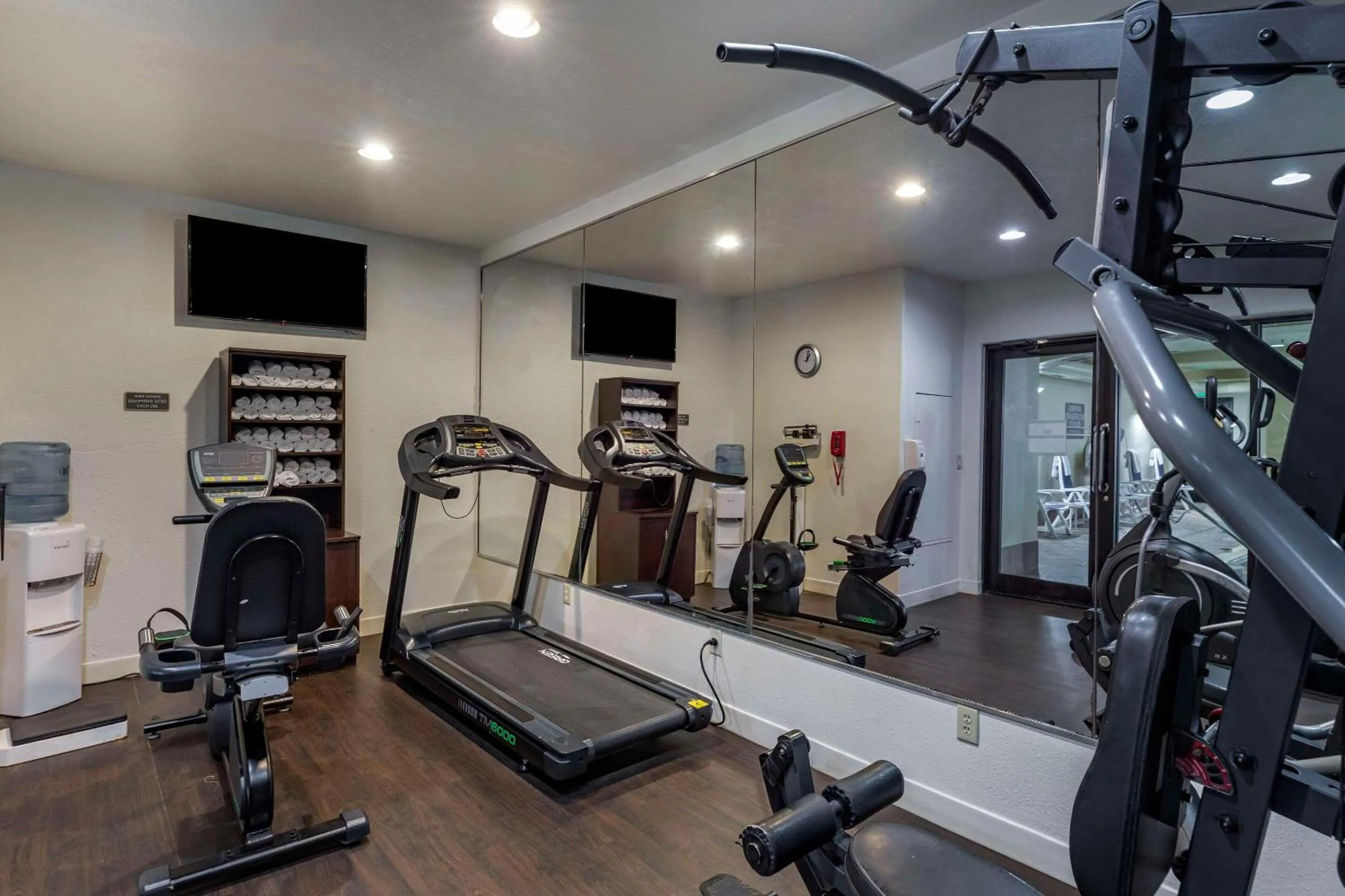 Fitness centre/facilities in Comfort Suites Golden West on Evergreen Parkway