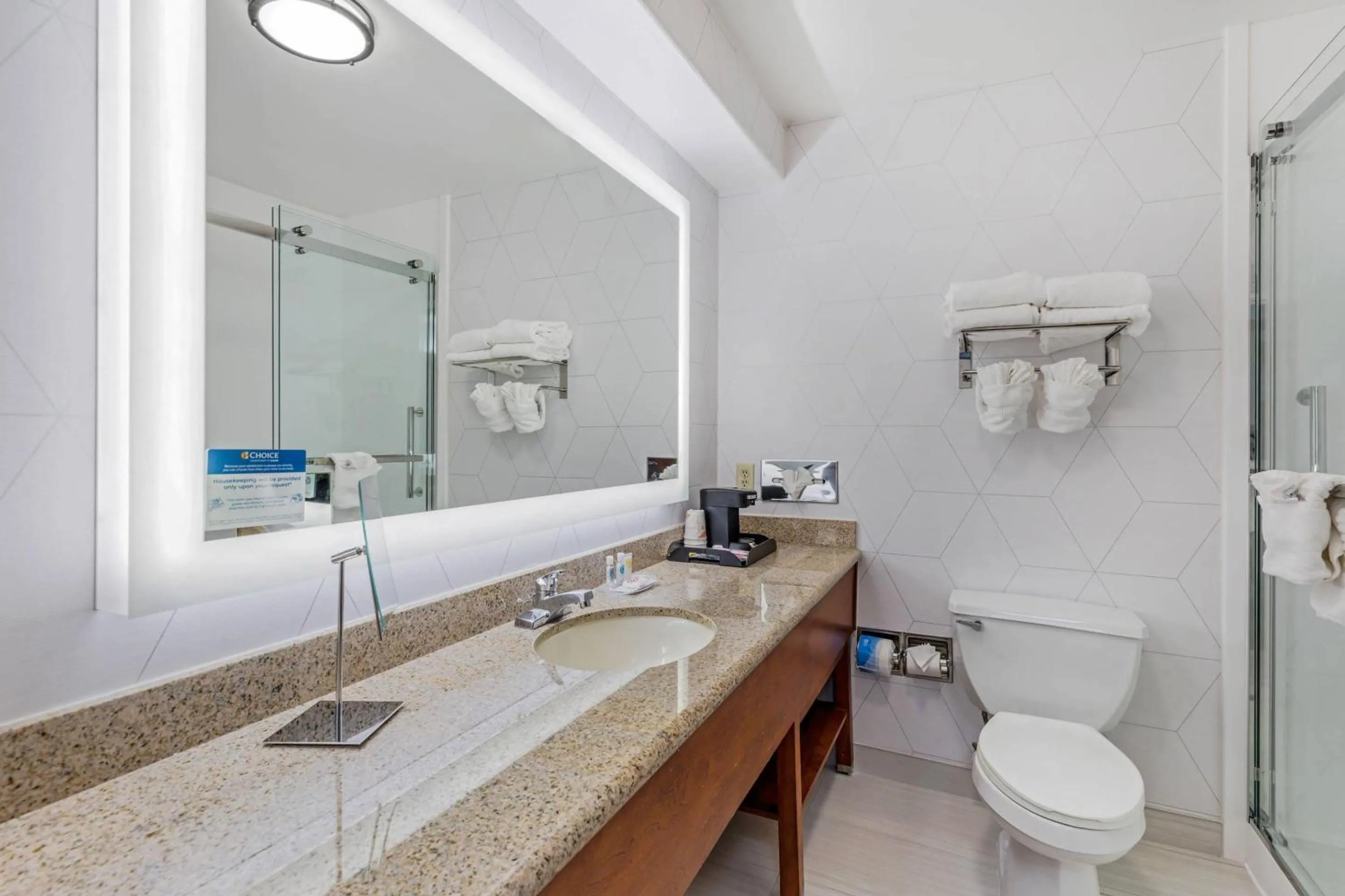 Bedroom in Comfort Suites Golden West on Evergreen Parkway