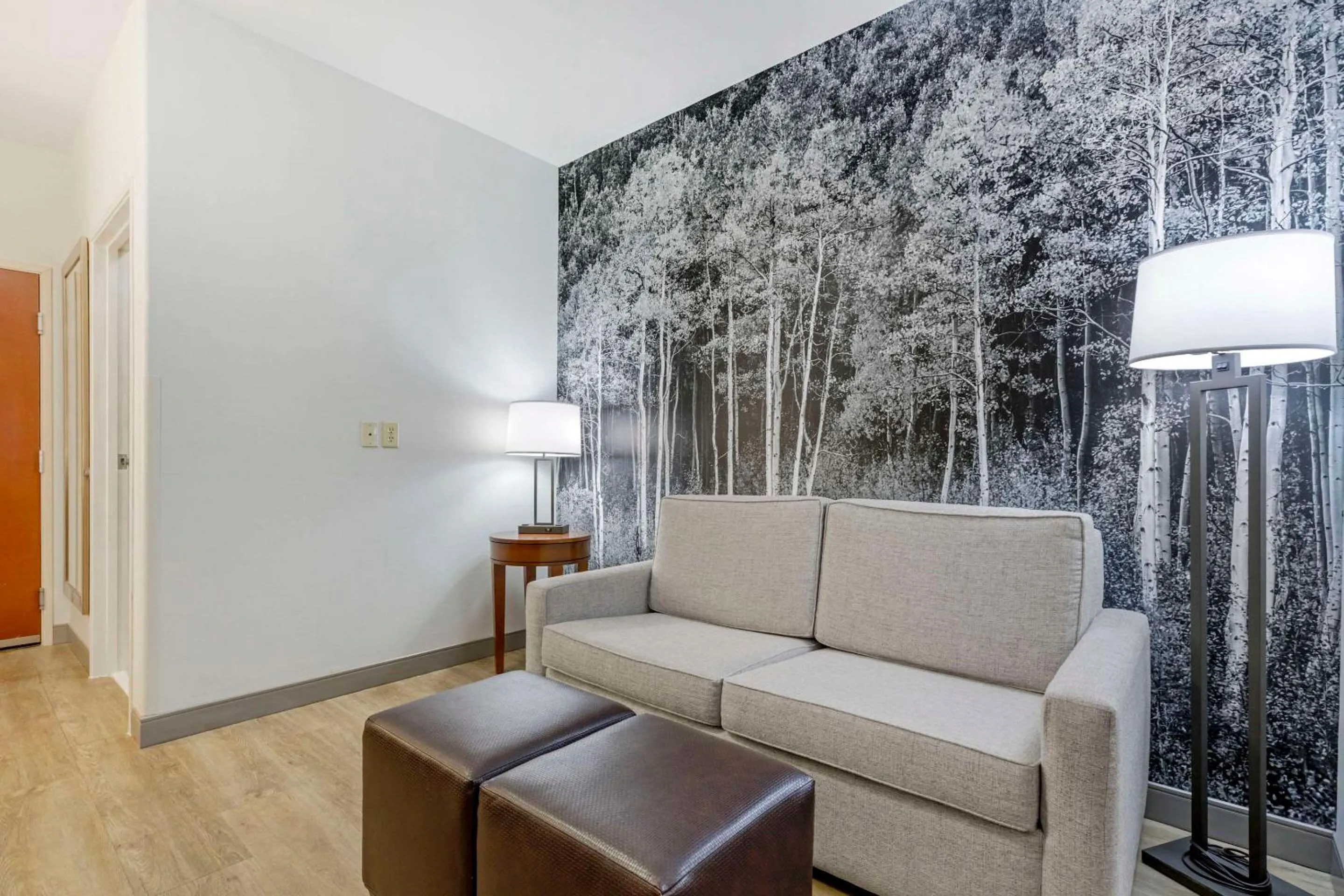 Bedroom in Comfort Suites Golden West on Evergreen Parkway