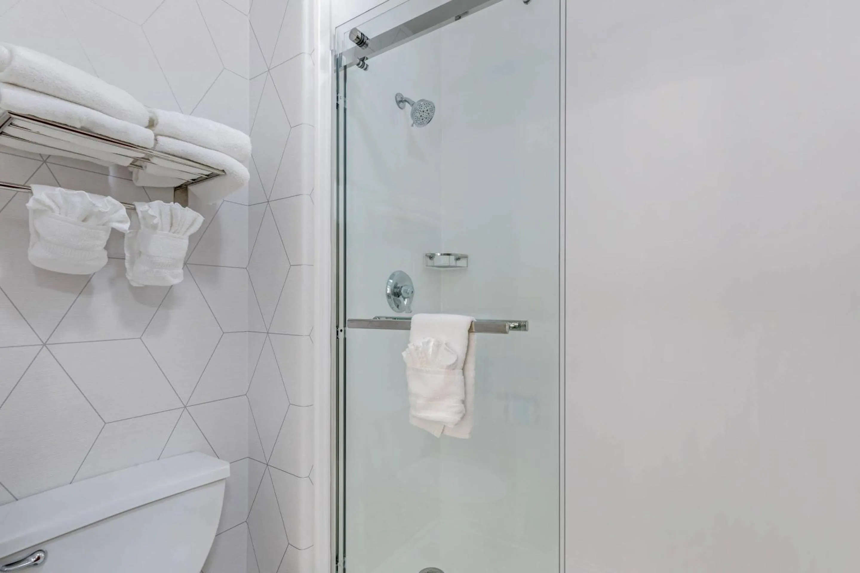 Bedroom in Comfort Suites Golden West on Evergreen Parkway