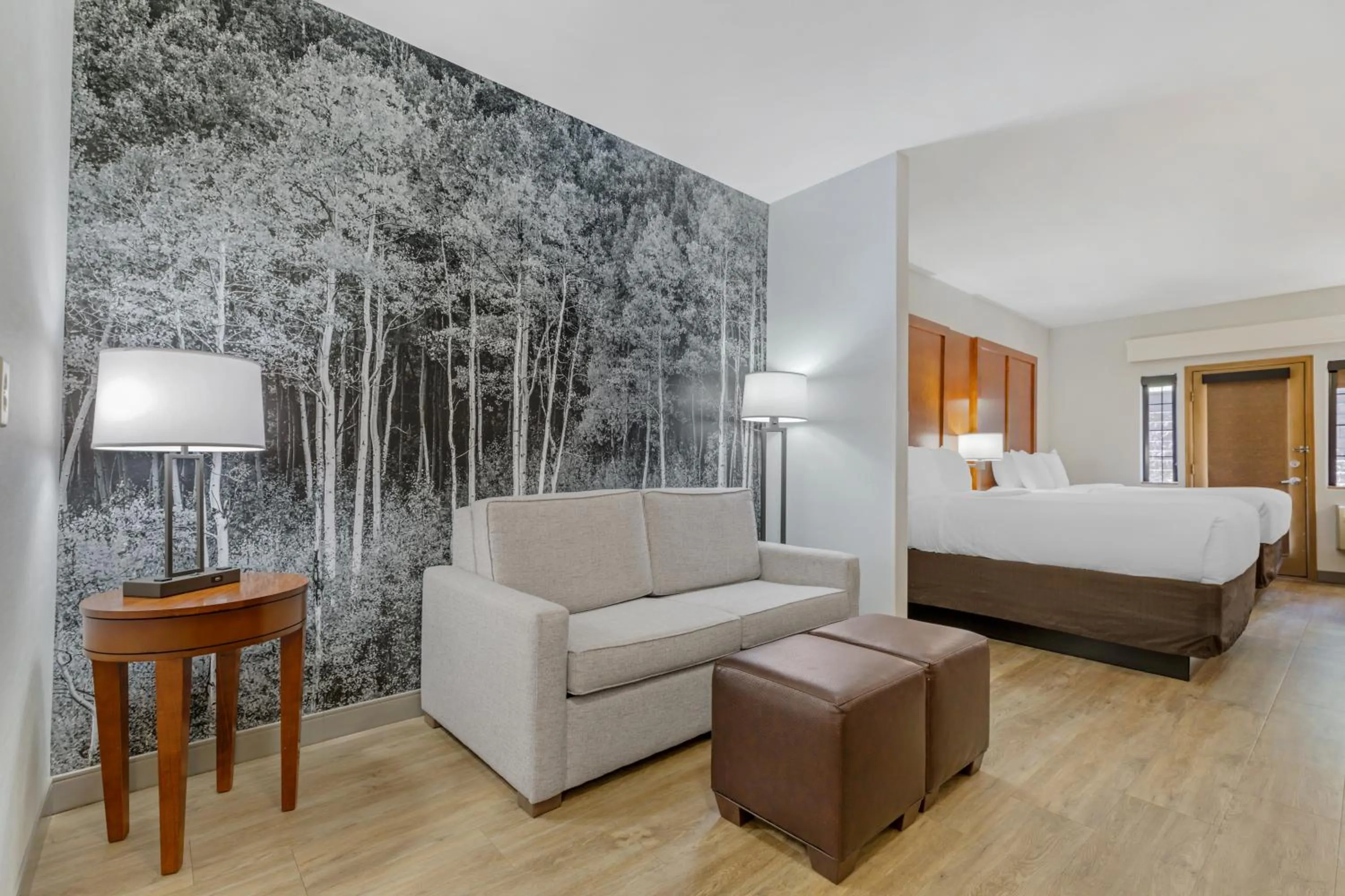 Bed in Comfort Suites Golden West on Evergreen Parkway