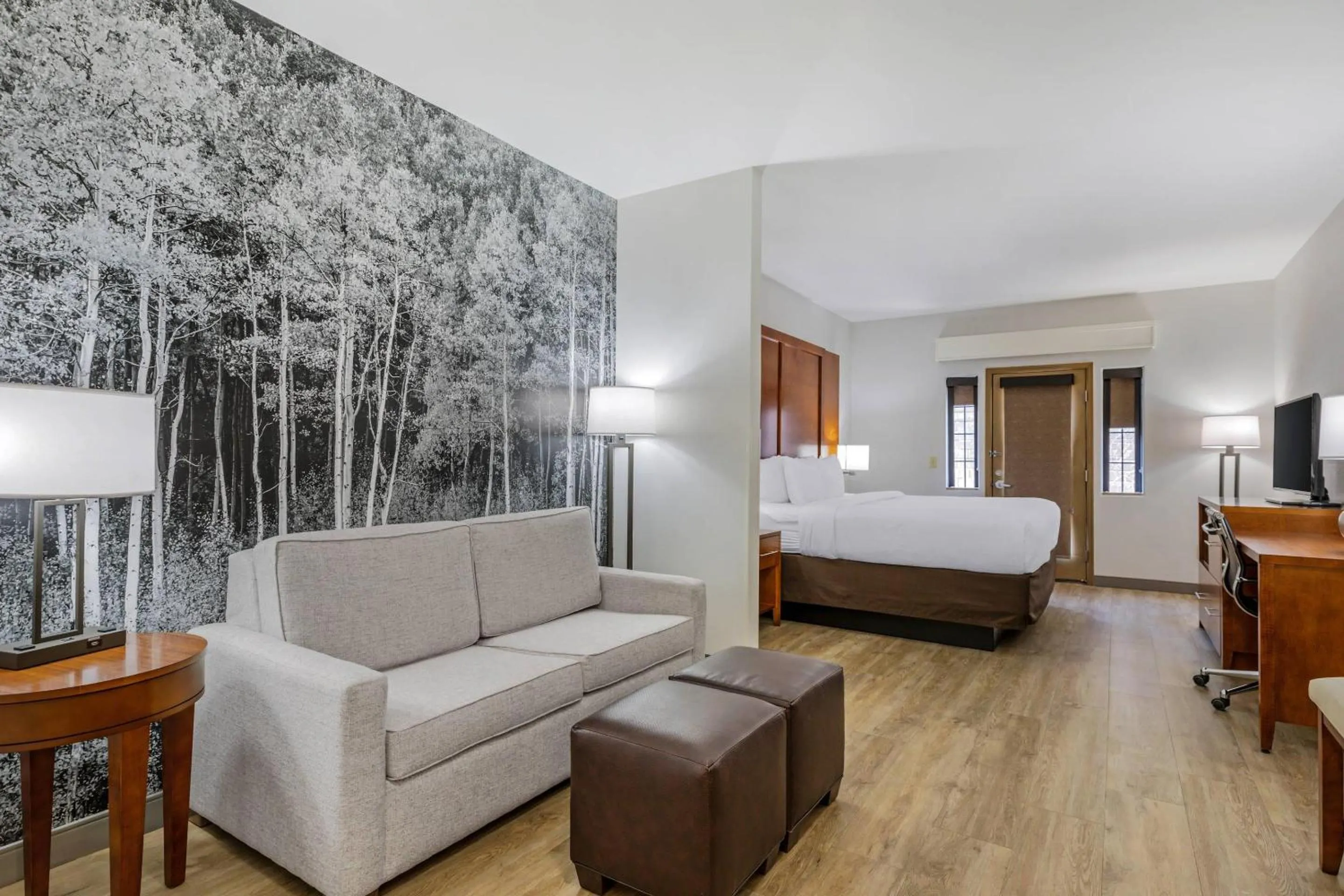 Bedroom, Bed in Comfort Suites Golden West on Evergreen Parkway