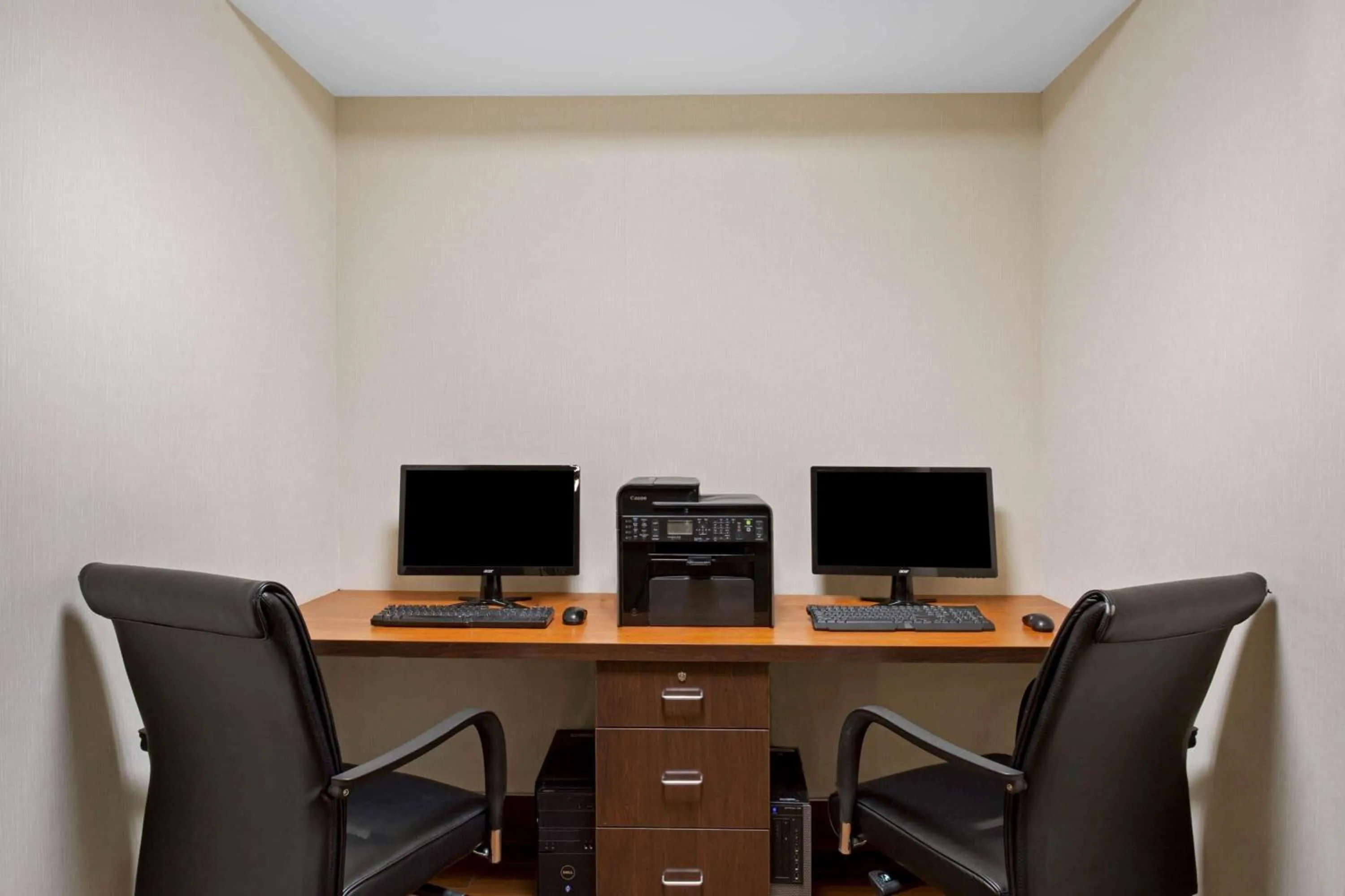 On site in La Quinta by Wyndham Springfield