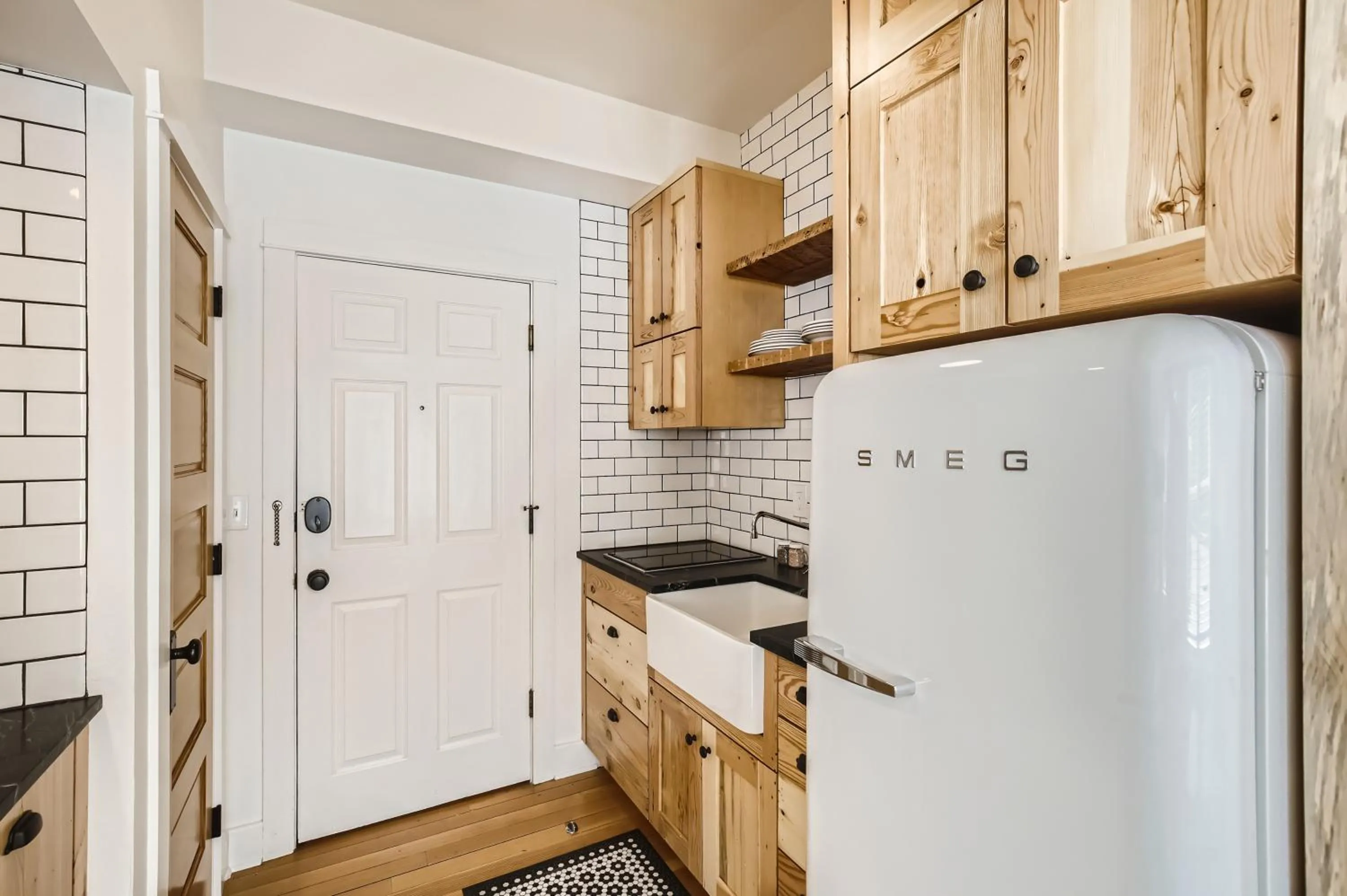 Kitchen or kitchenette in Colorado Chautauqua Cottages
