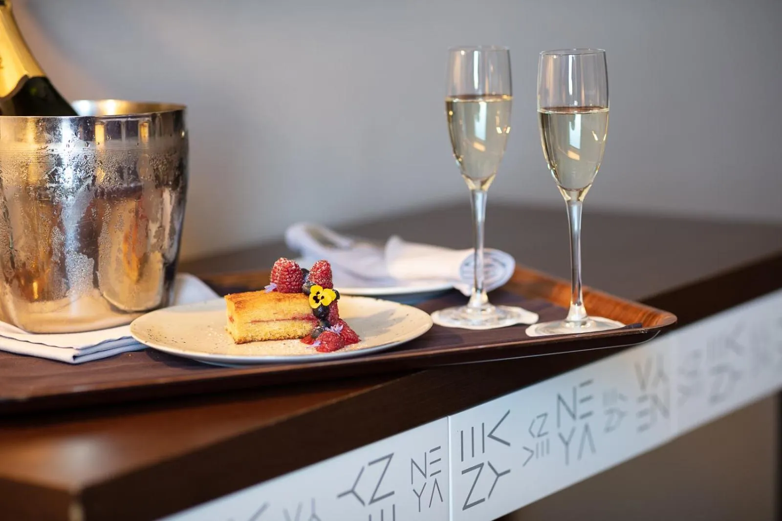 Food and drinks in NEYA Lisboa Hotel