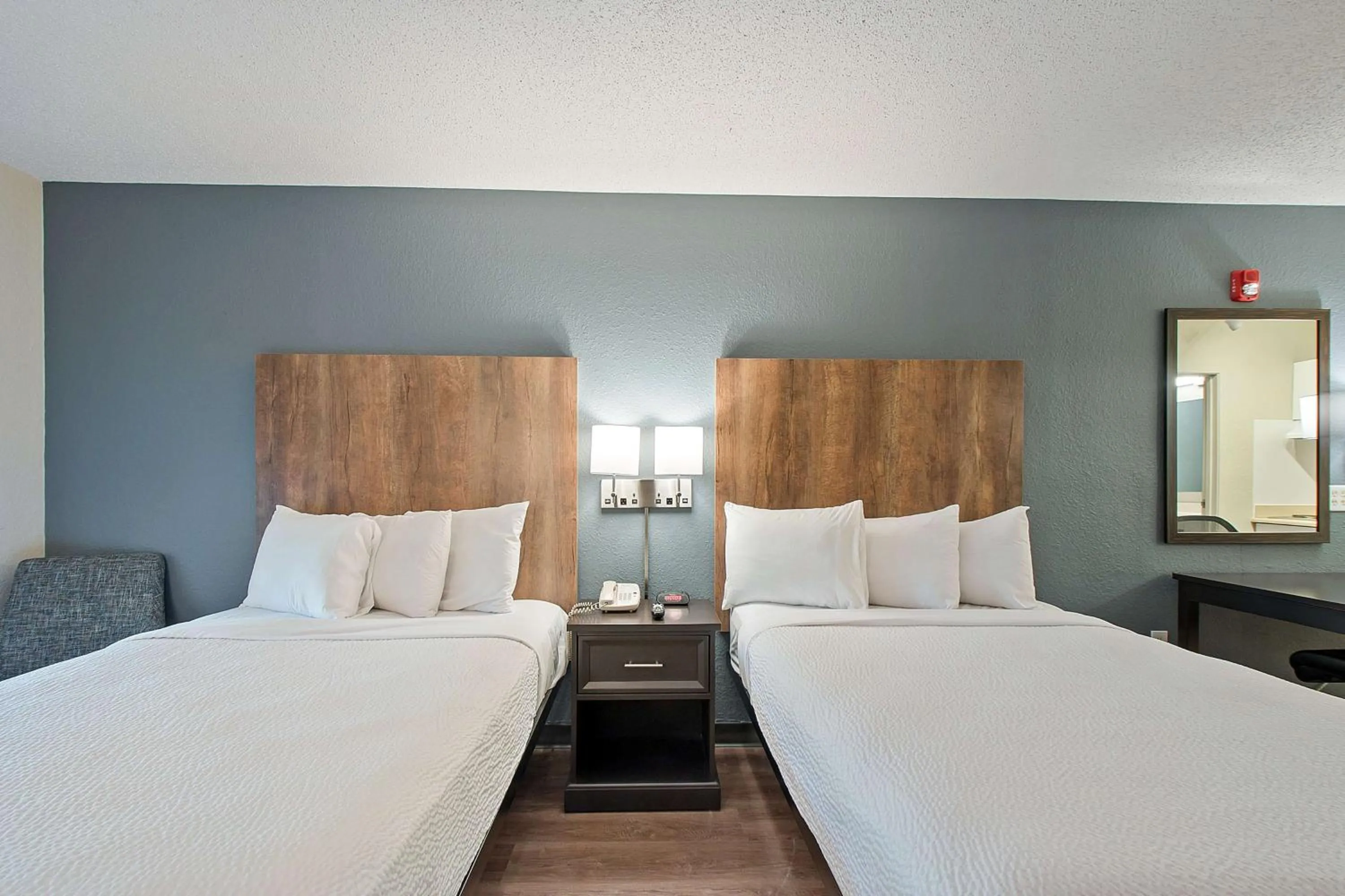 Bedroom, Bed in Extended Stay America Suites - Miami - Airport - Blue Lagoon
