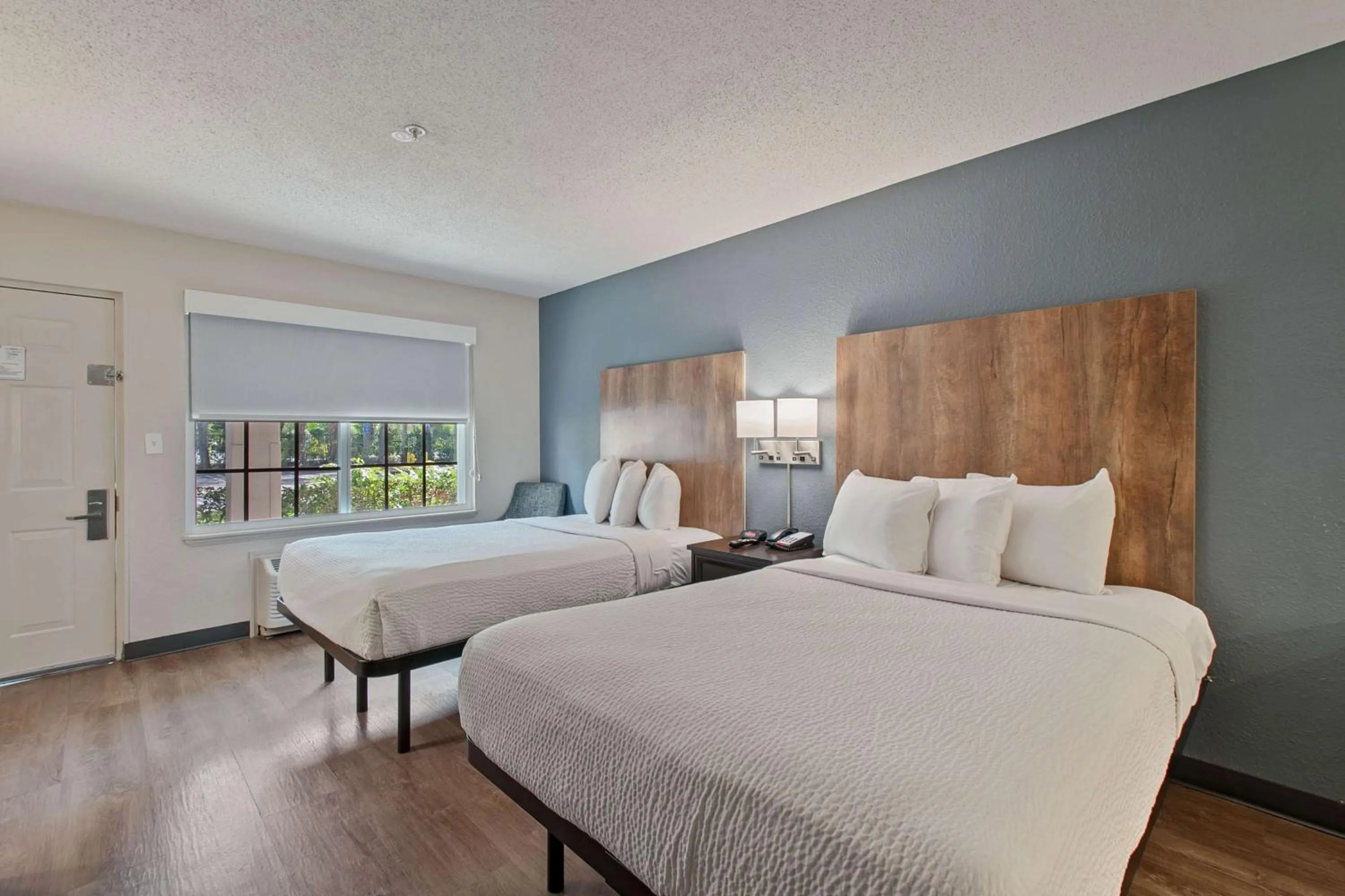 Bedroom, Bed in Extended Stay America Suites - Miami - Airport - Blue Lagoon