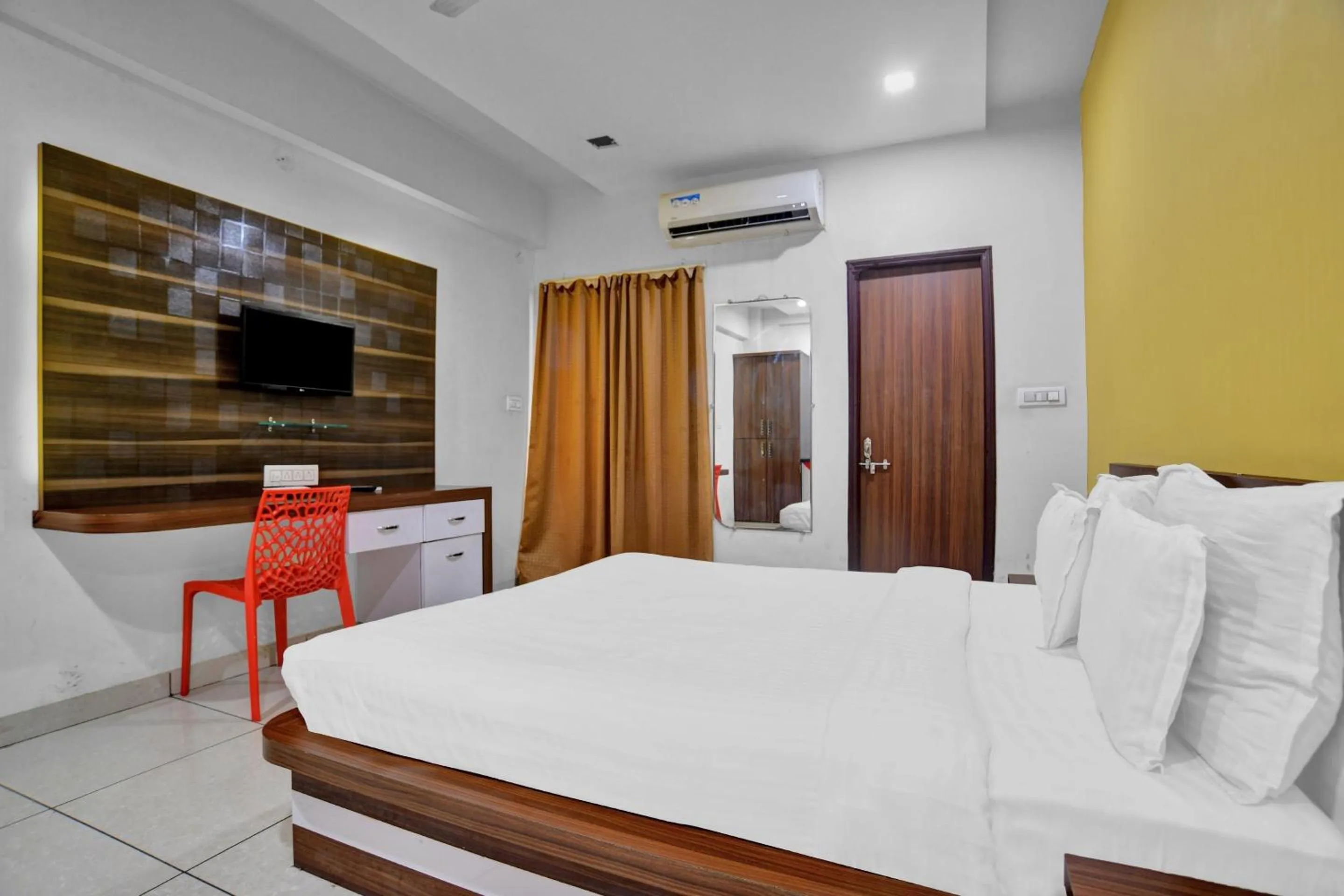 Bedroom, Bed in Collection O Jineshwari Hotel