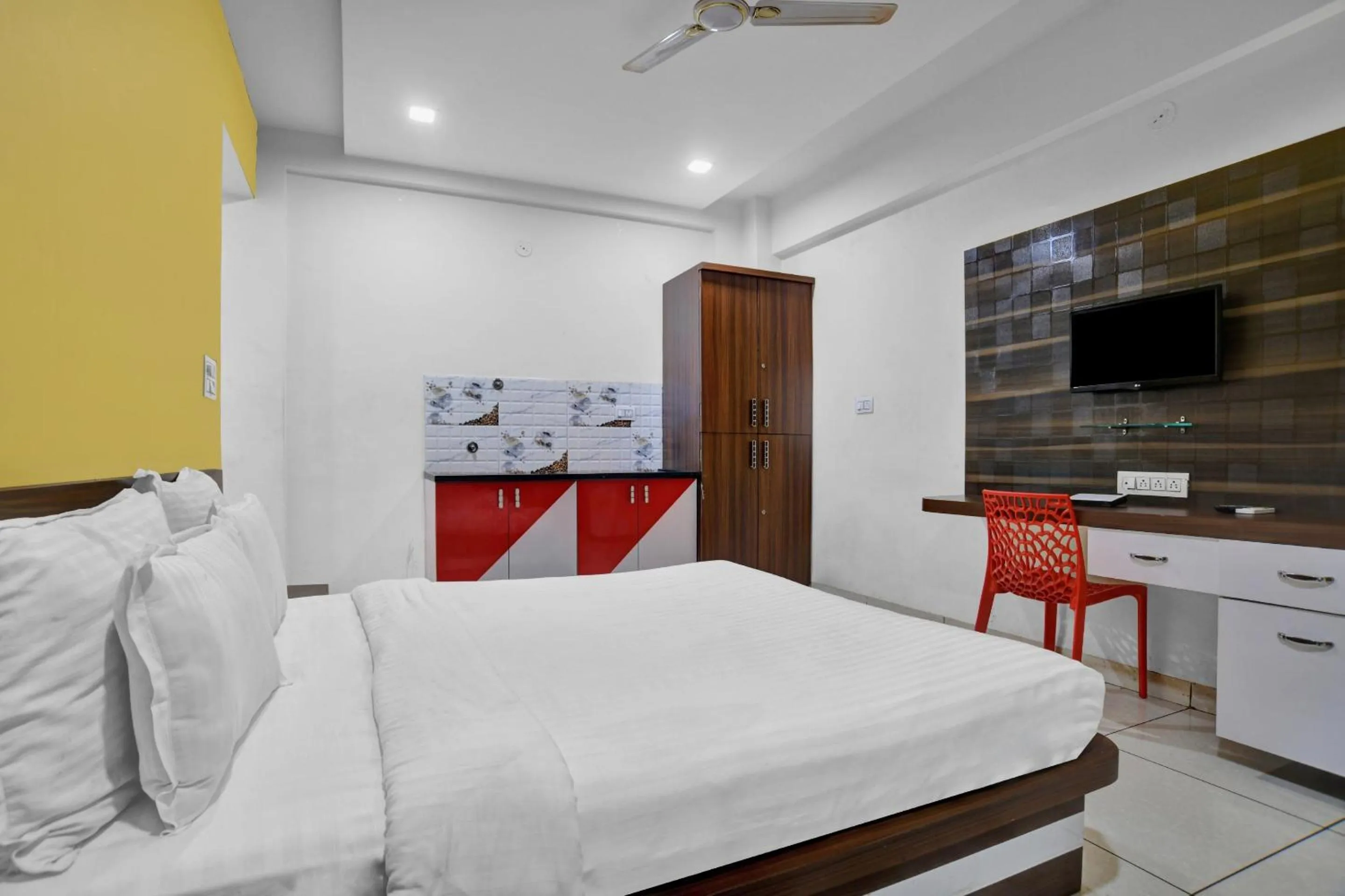 Lobby or reception, Bed in Collection O Jineshwari Hotel